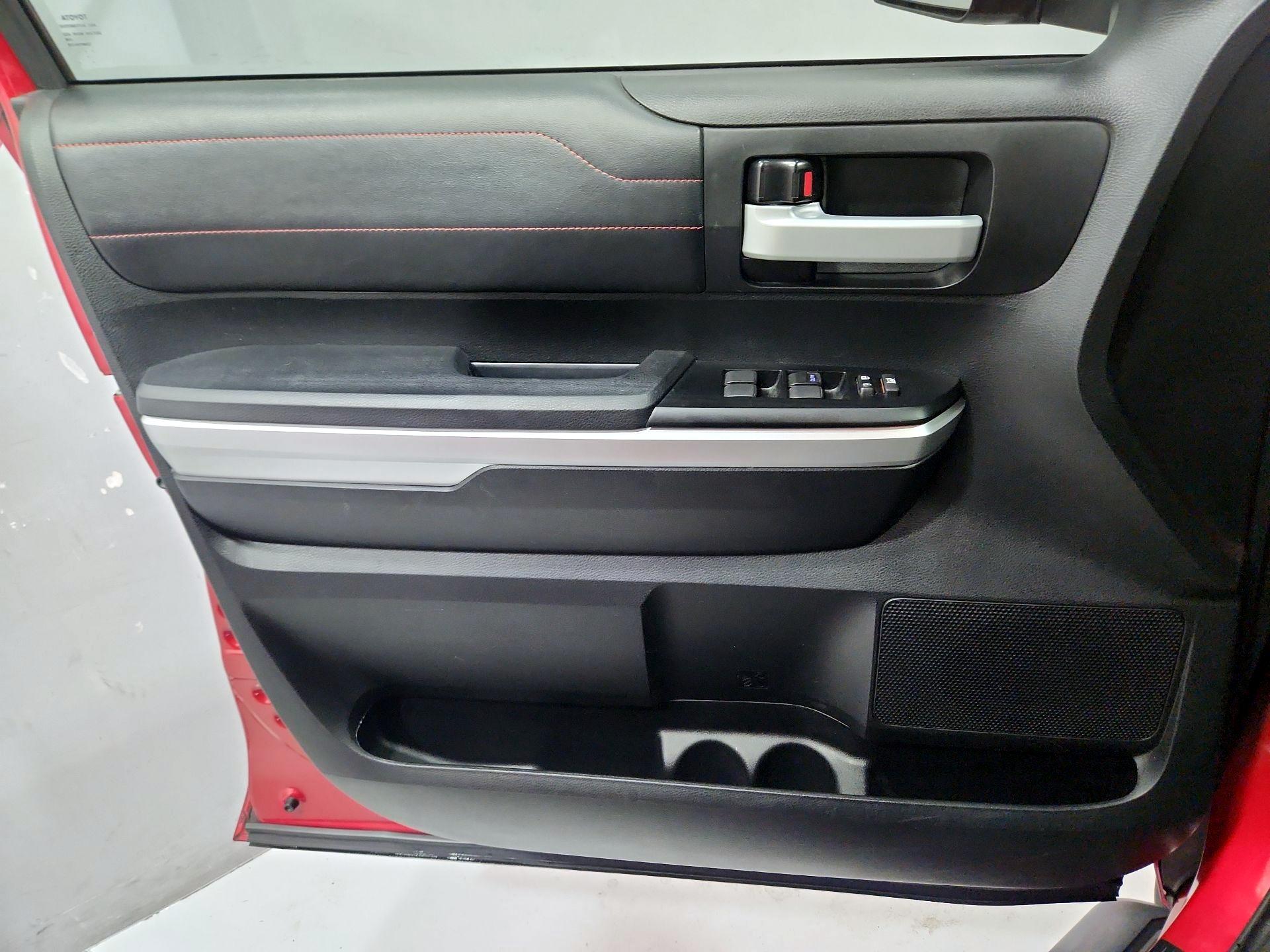 Thumbnail: 2017 Toyota Tundra - 12