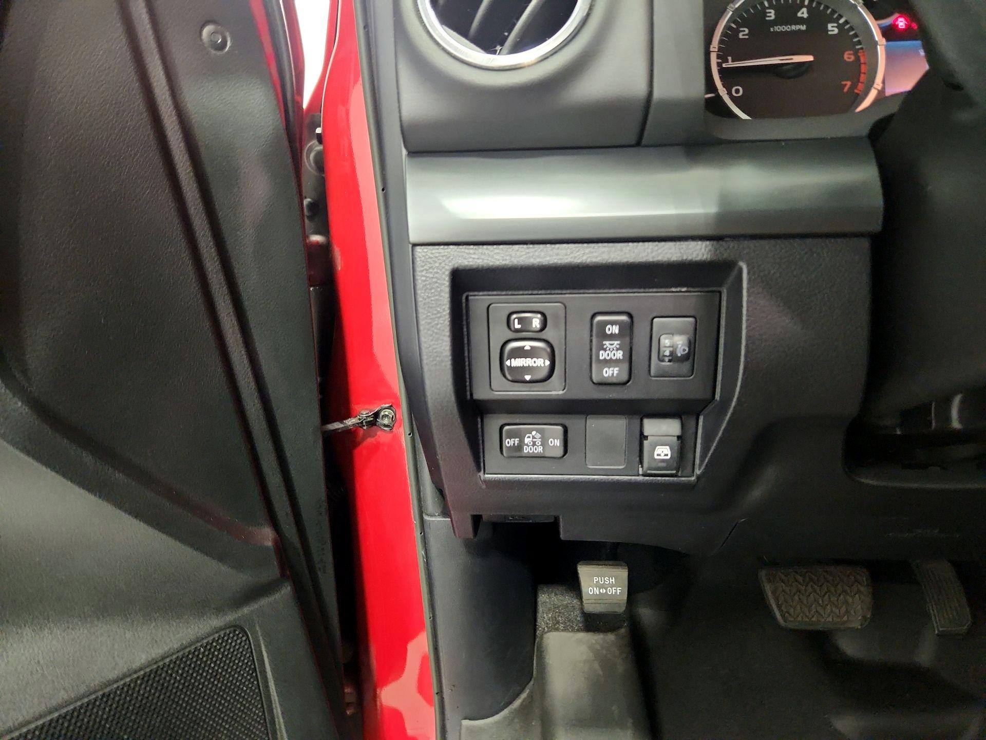 Thumbnail: 2017 Toyota Tundra - 13