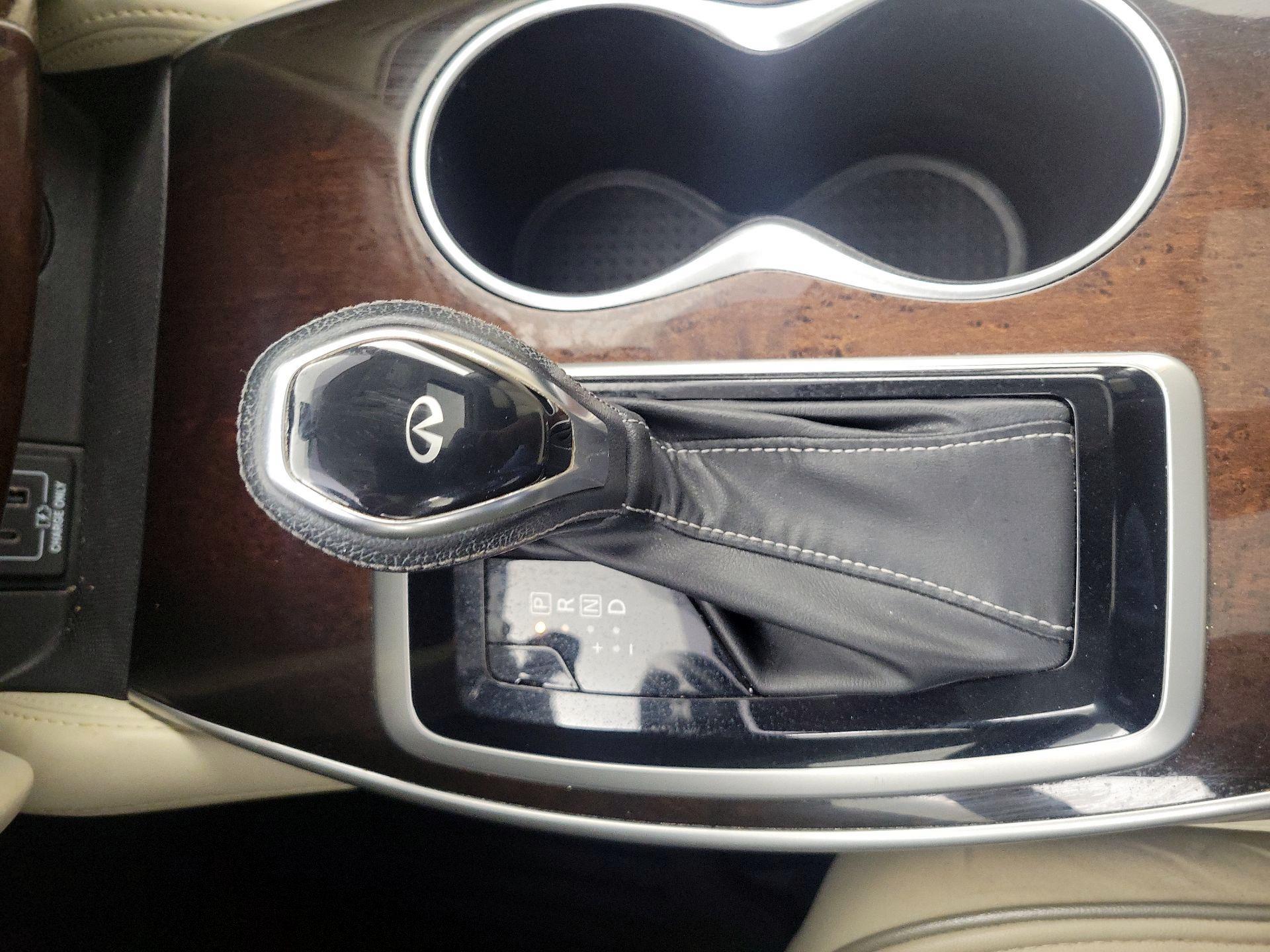 Thumbnail: 2019 INFINITI QX60 - 18