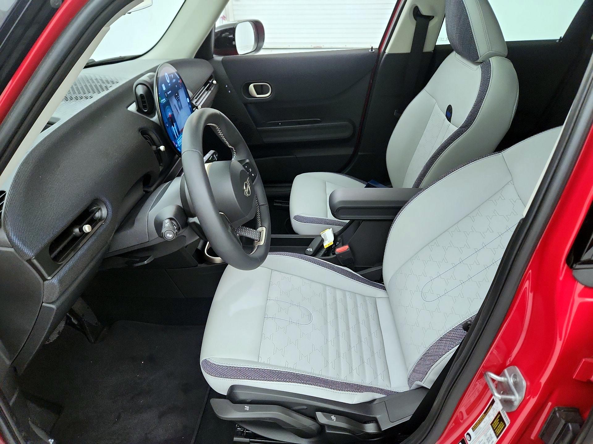 Thumbnail: 2025 MINI Cooper Hardtop - 11