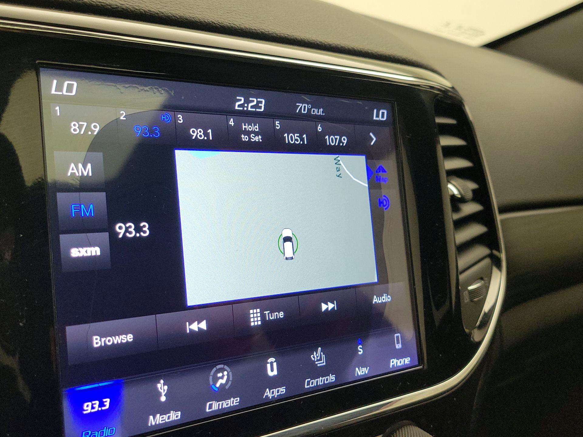 Thumbnail: 2019 Jeep Grand Cherokee - 16