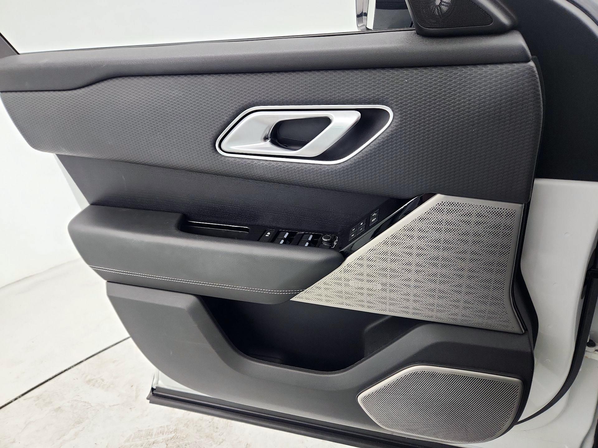 Thumbnail: 2019 Land Rover Range Rover Velar - 12