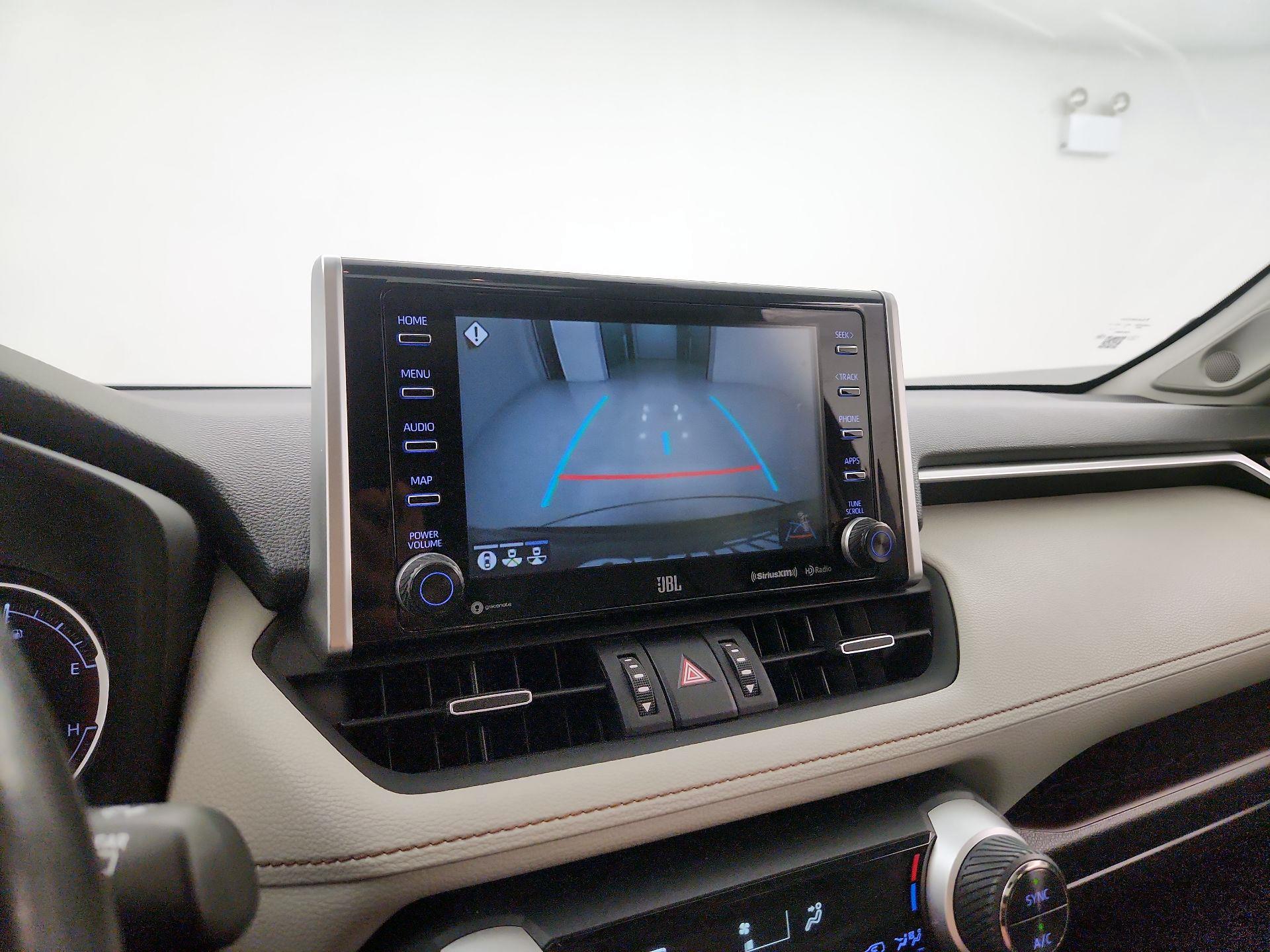 Thumbnail: 2020 Toyota RAV4 - 15