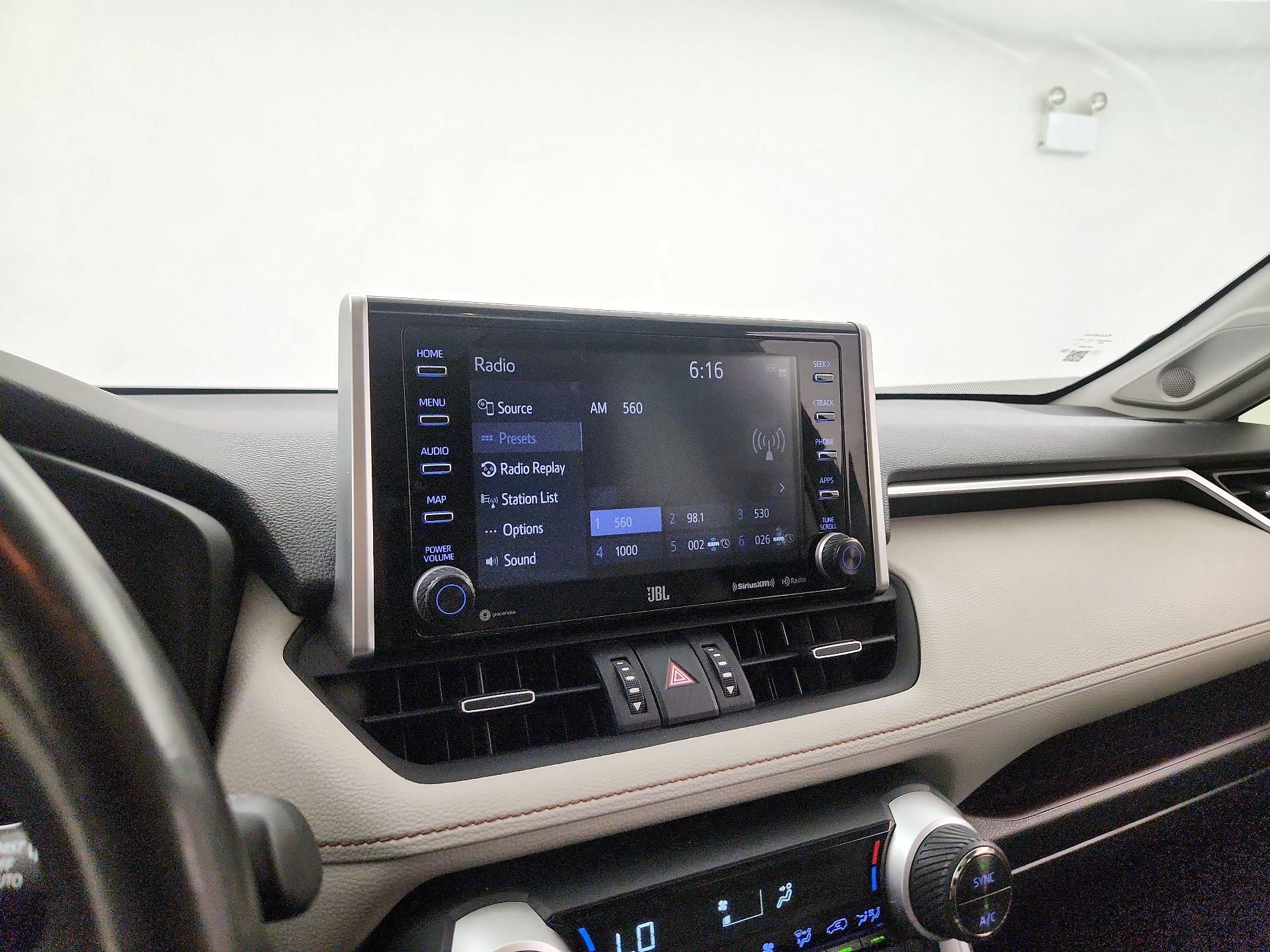 Thumbnail: 2020 Toyota RAV4 - 16