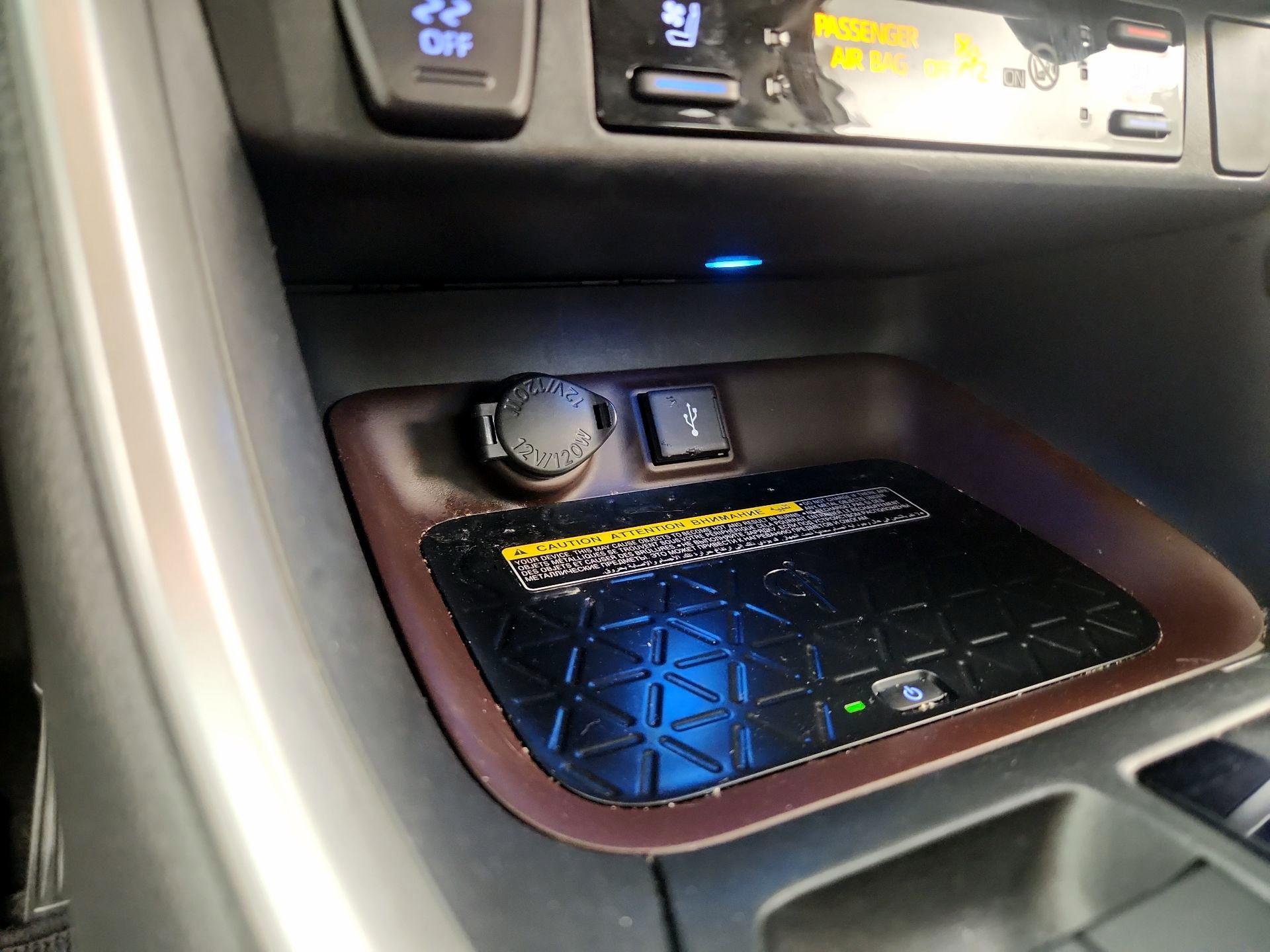 Thumbnail: 2020 Toyota RAV4 - 19