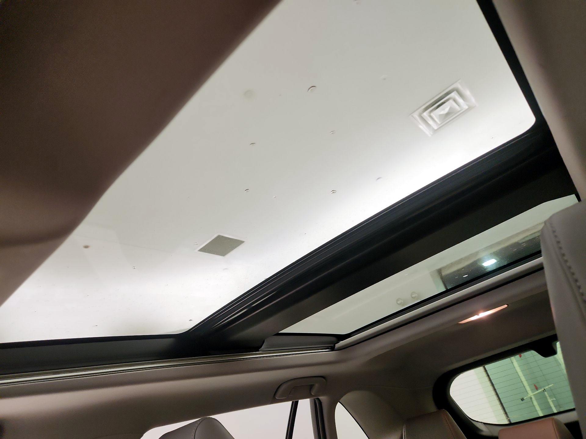 Thumbnail: 2020 Toyota RAV4 - 20