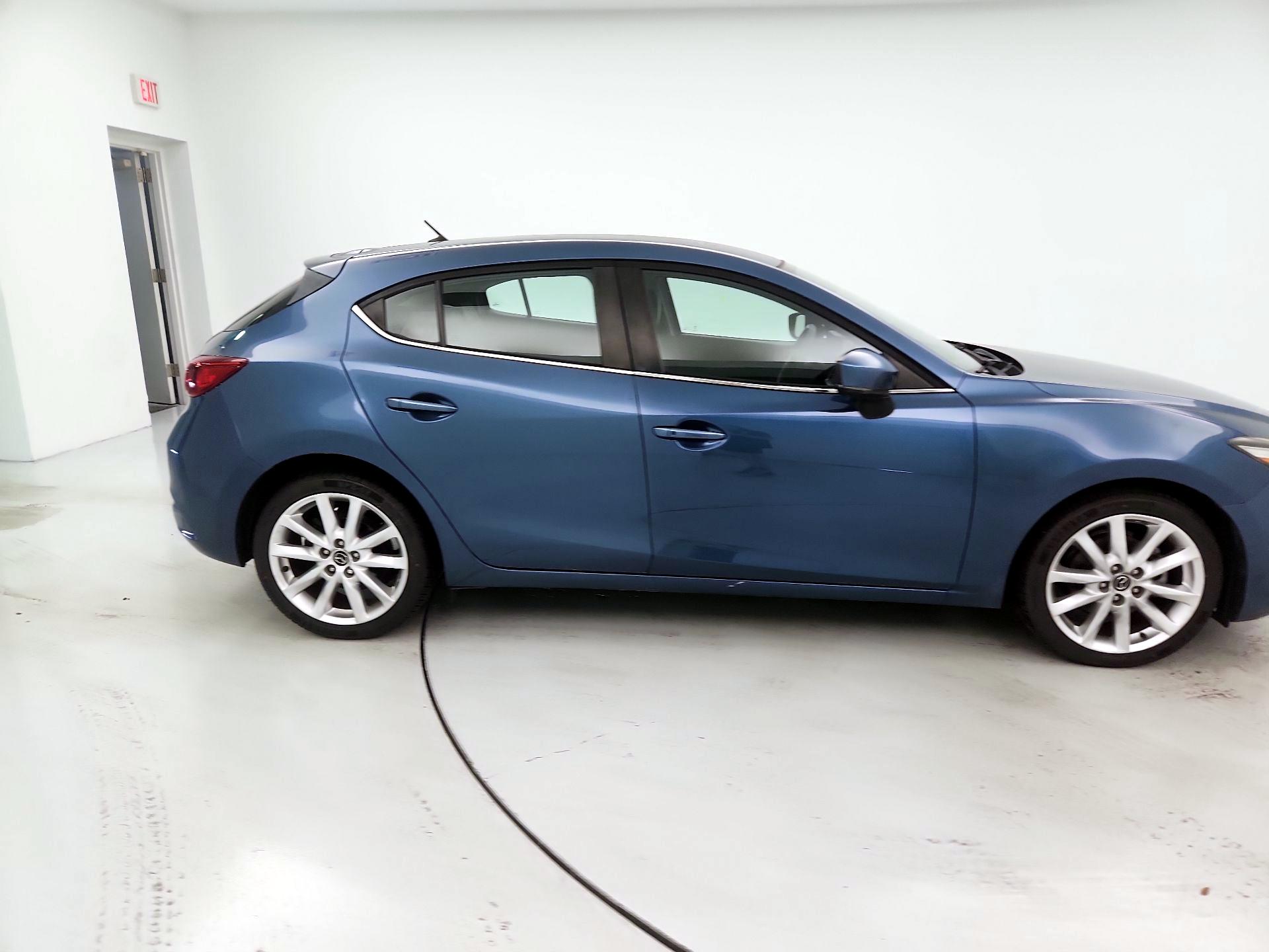 Thumbnail: 2017 Mazda Mazda3 - 4
