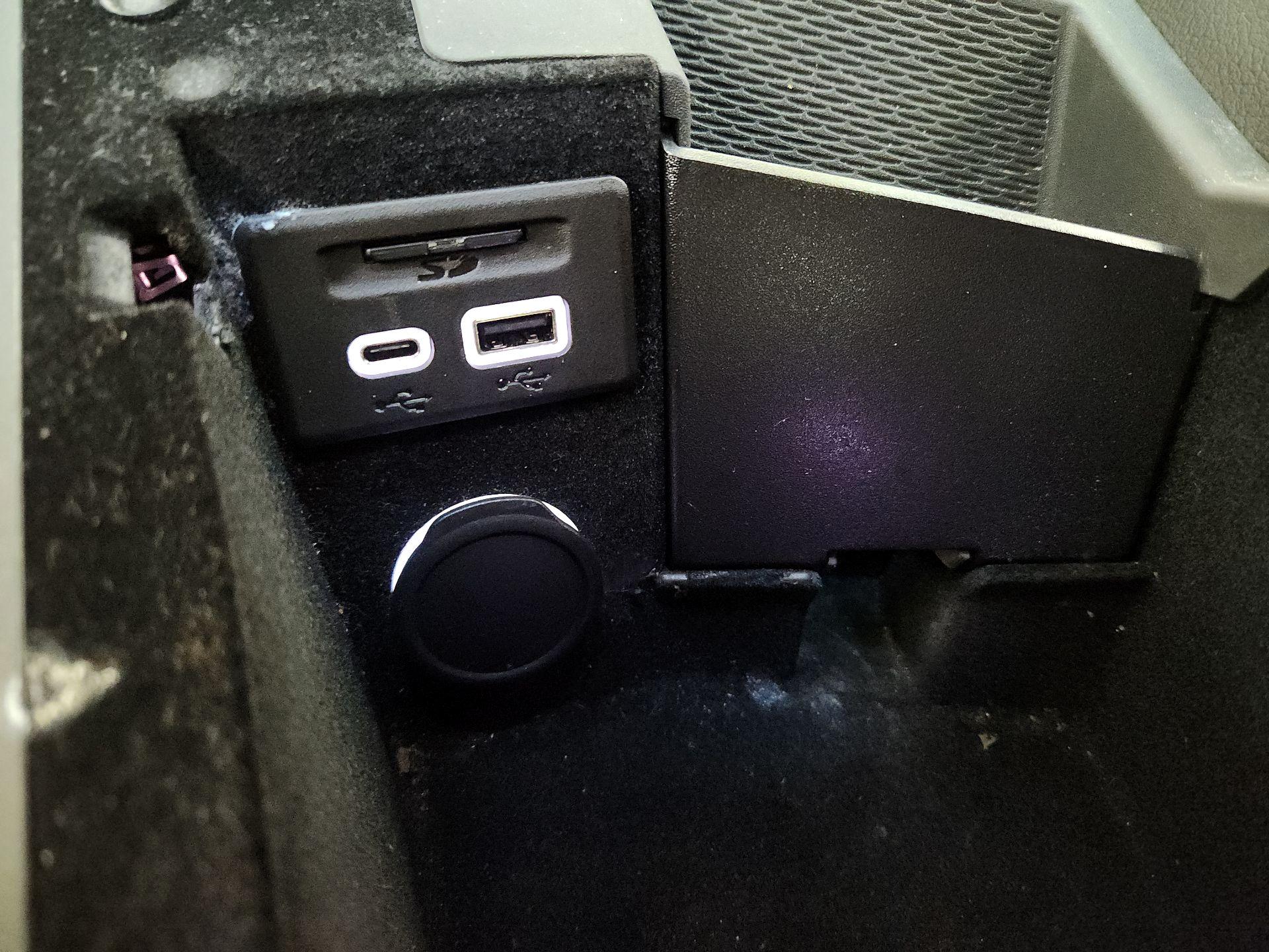 Thumbnail: 2023 Cadillac CT5 - 18