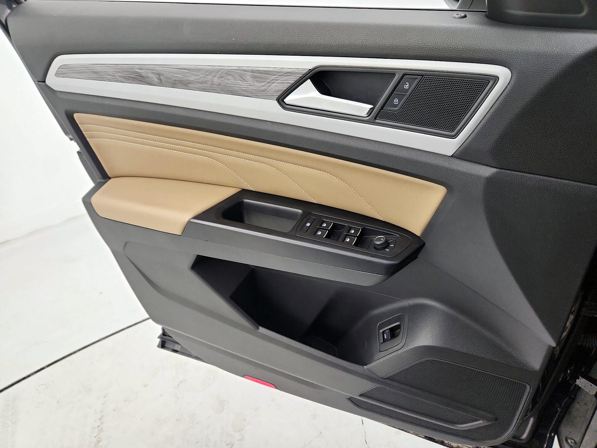 Thumbnail: 2021 Volkswagen Atlas - 12