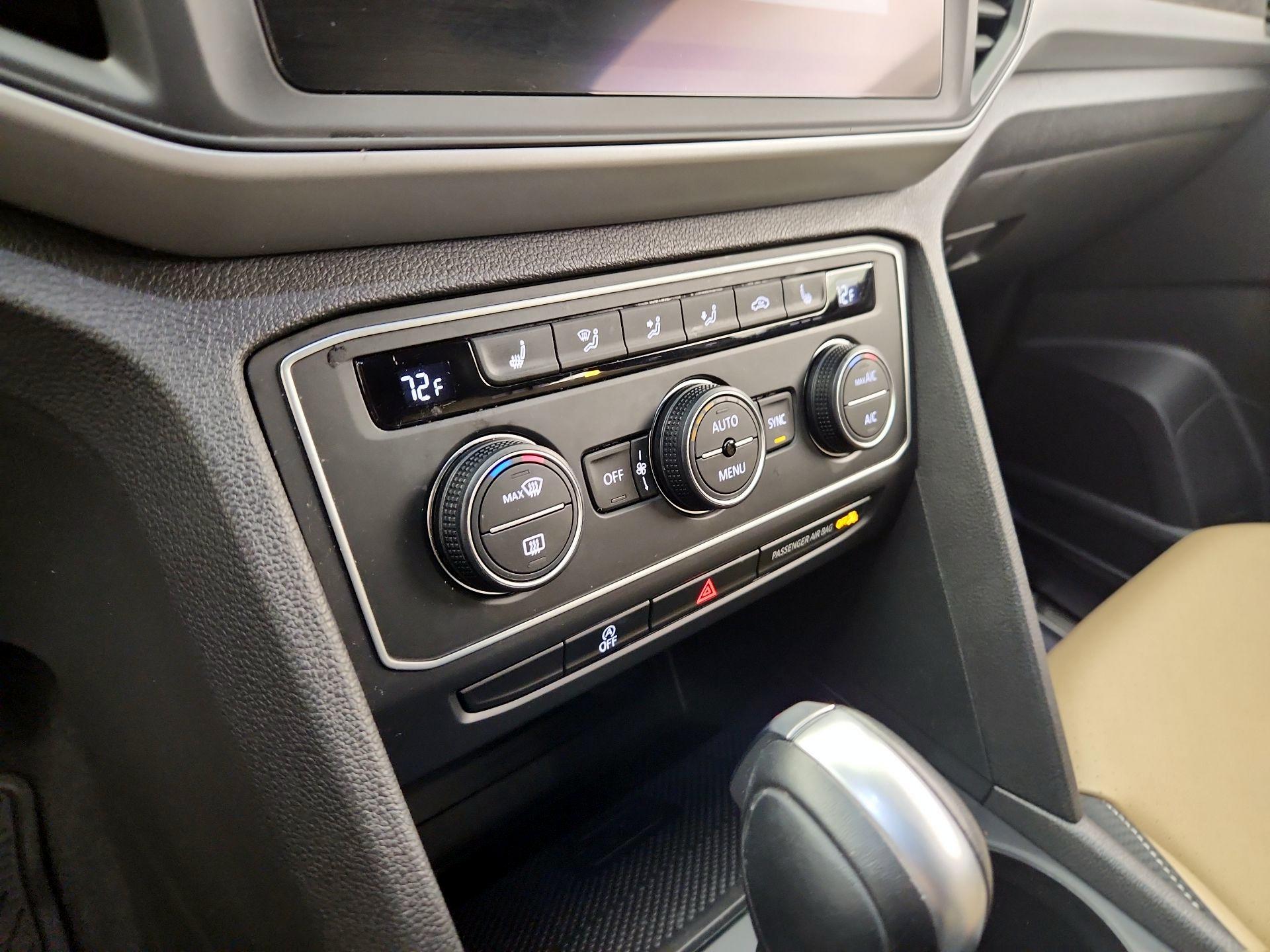 Thumbnail: 2021 Volkswagen Atlas - 16