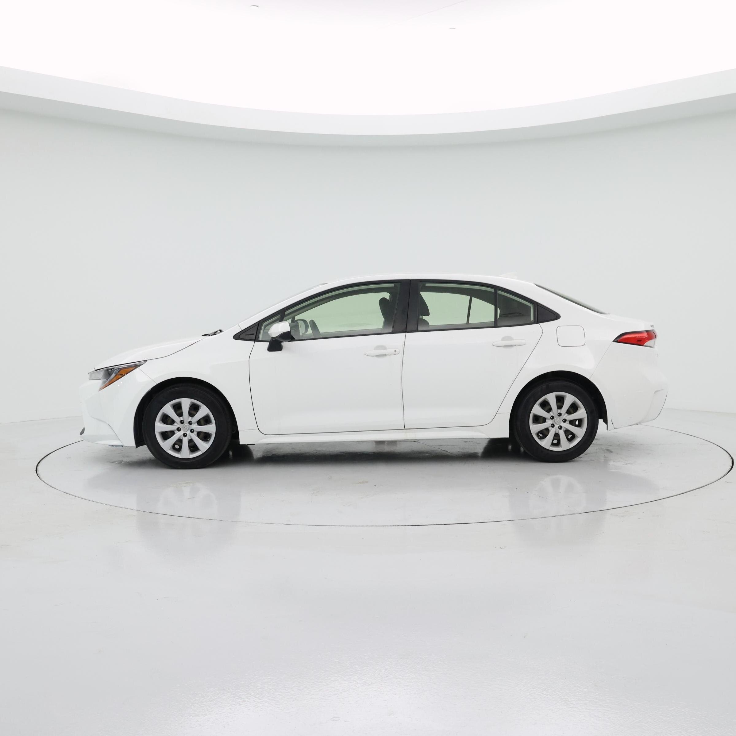 Thumbnail: 2022 Toyota Corolla - 3