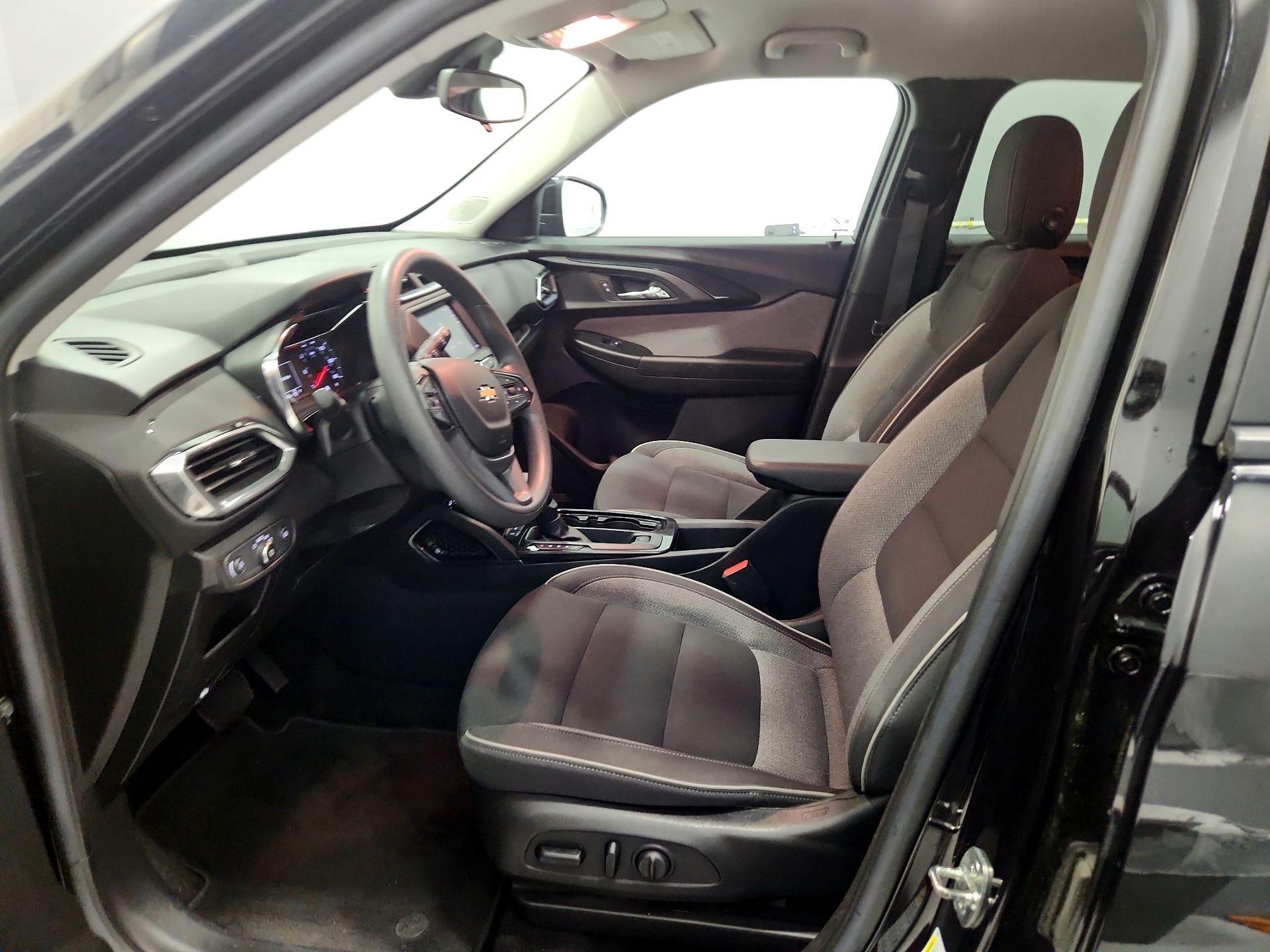 Thumbnail: 2023 Chevrolet TrailBlazer - 11