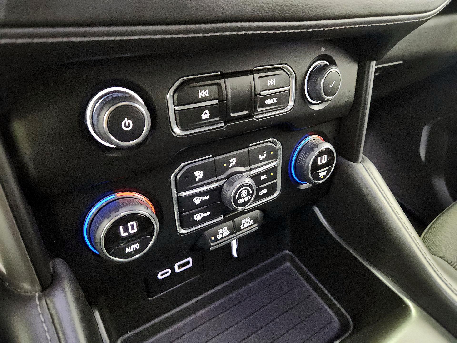 Thumbnail: 2024 Chevrolet Tahoe - 16