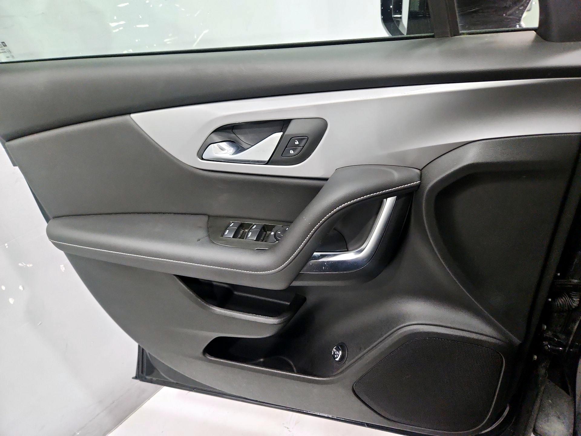 Thumbnail: 2024 Chevrolet Blazer - 12