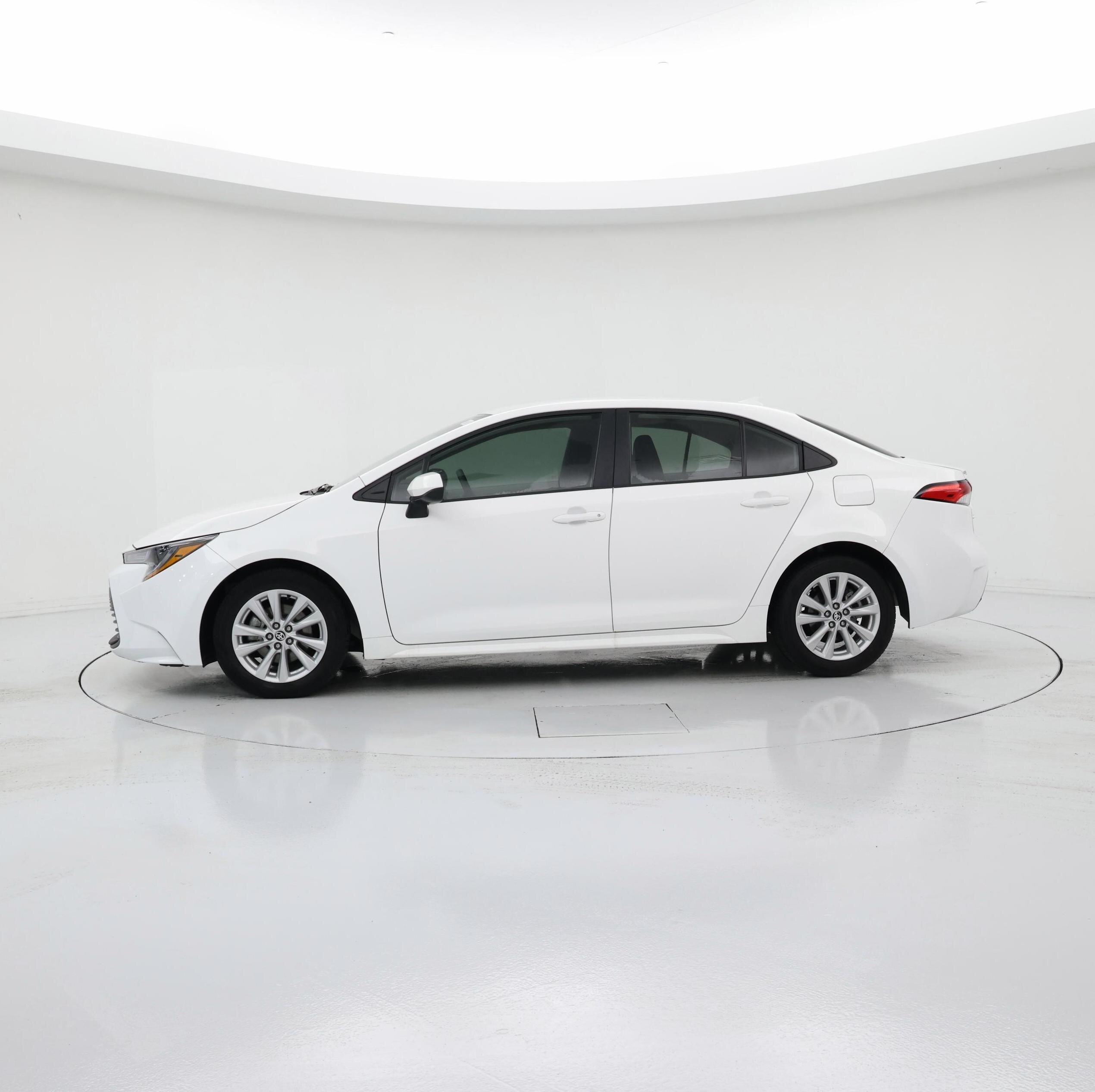 Thumbnail: 2024 Toyota Corolla - 3