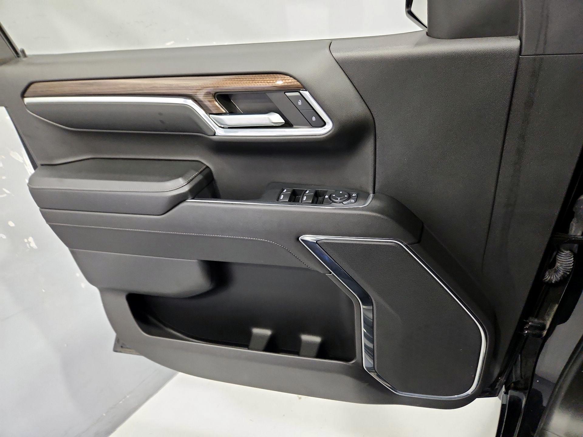 Thumbnail: 2024 Chevrolet Silverado 1500 - 12