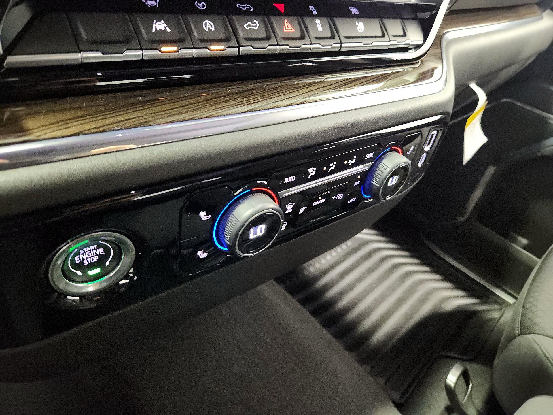 Thumbnail: 2024 Chevrolet Silverado 1500 - 18