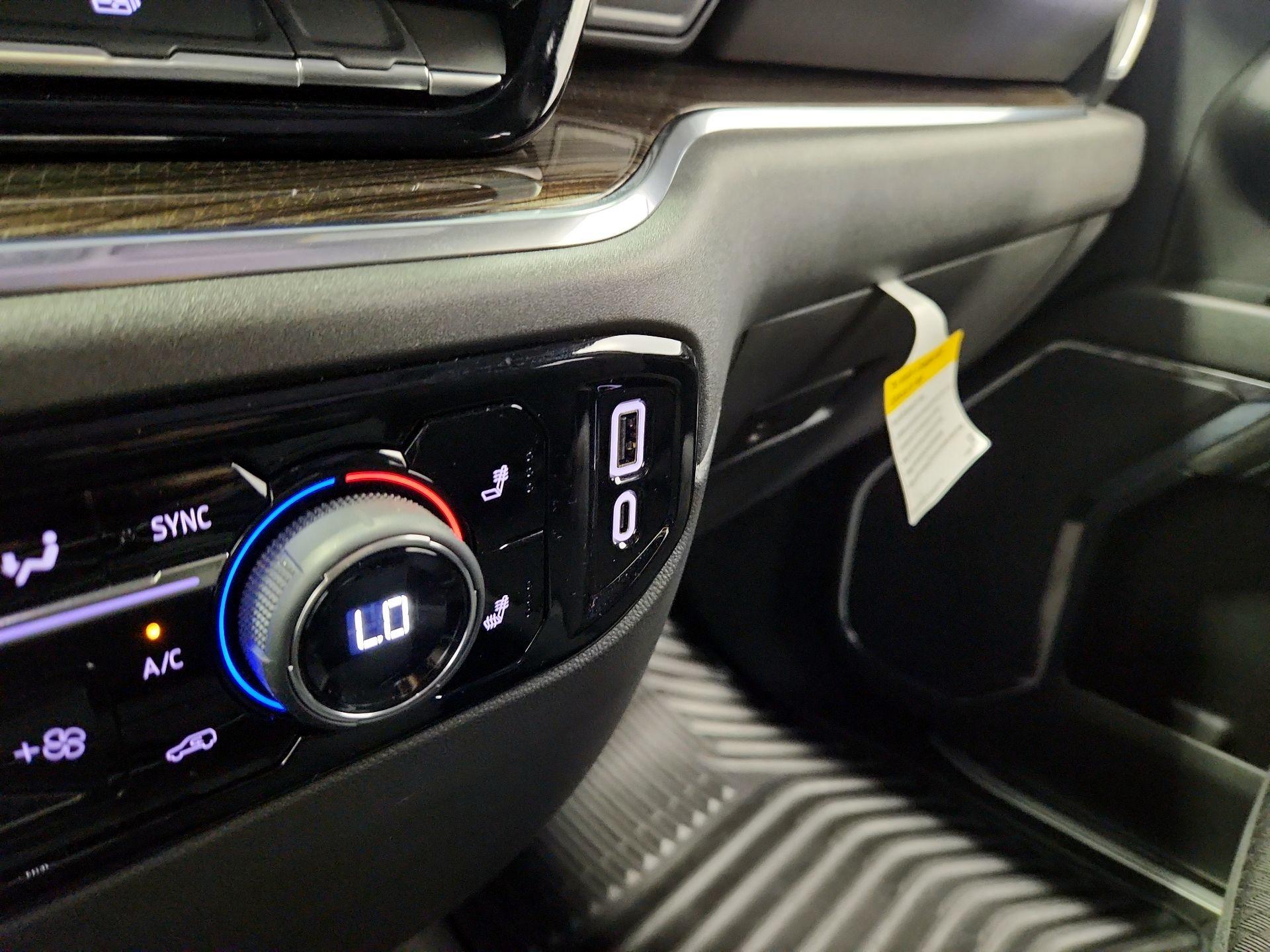 Thumbnail: 2024 Chevrolet Silverado 1500 - 19