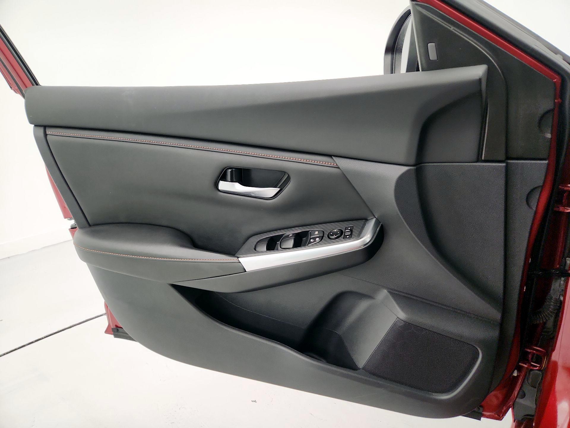 Thumbnail: 2022 Nissan Sentra - 12