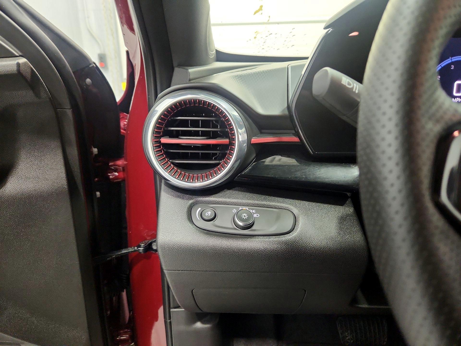 Thumbnail: 2025 Chevrolet Trax - 13