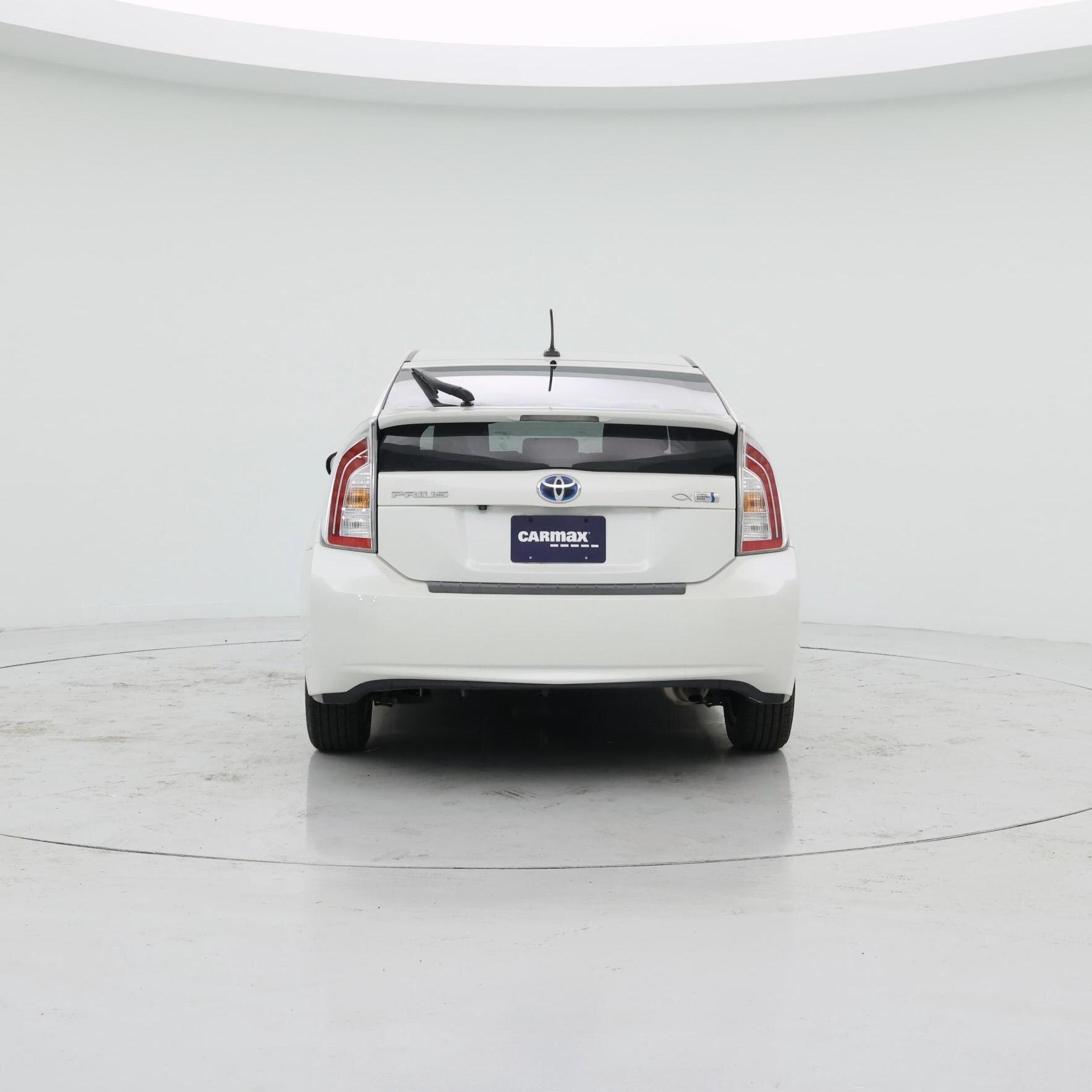 Thumbnail: 2015 Toyota Prius - 6