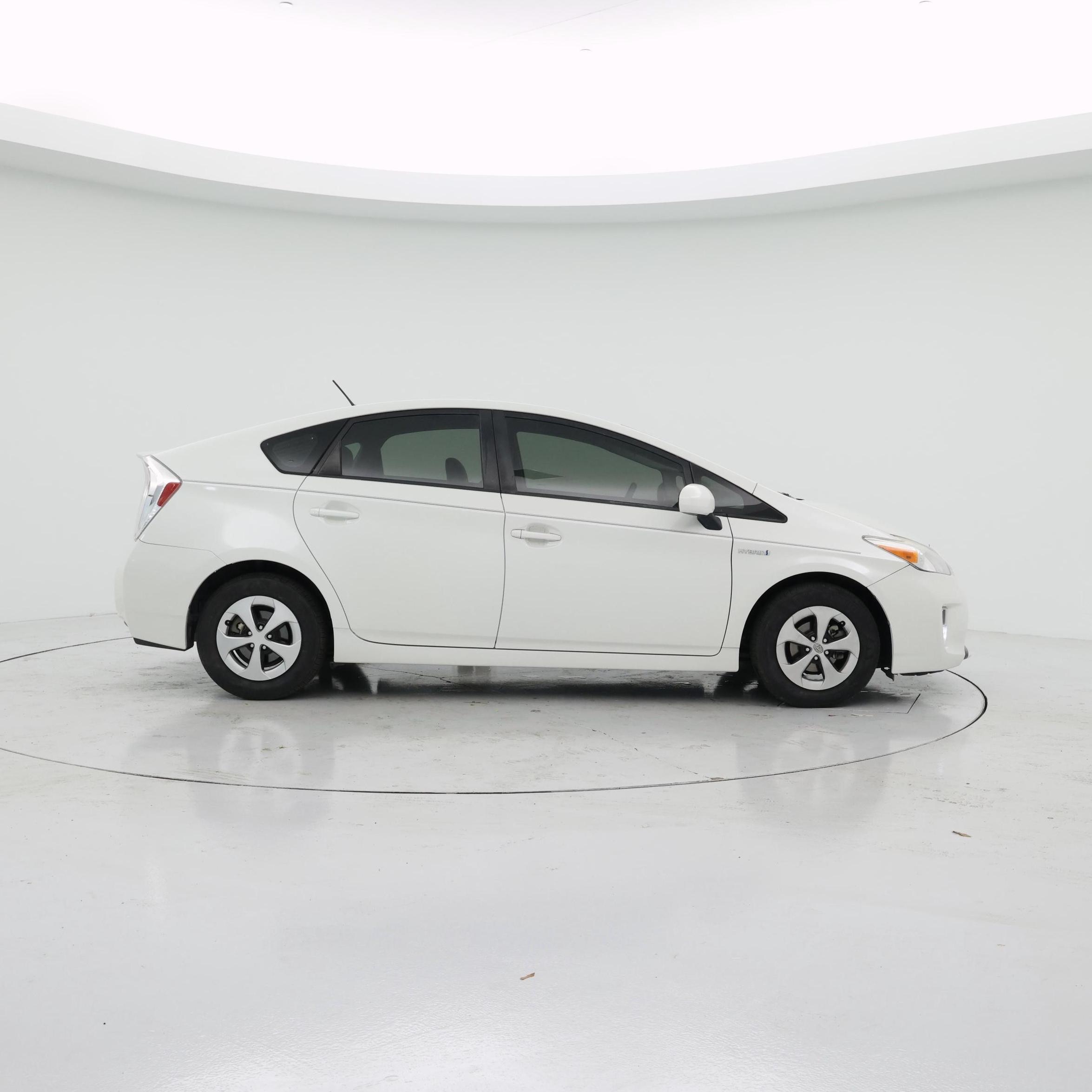 Thumbnail: 2015 Toyota Prius - 7