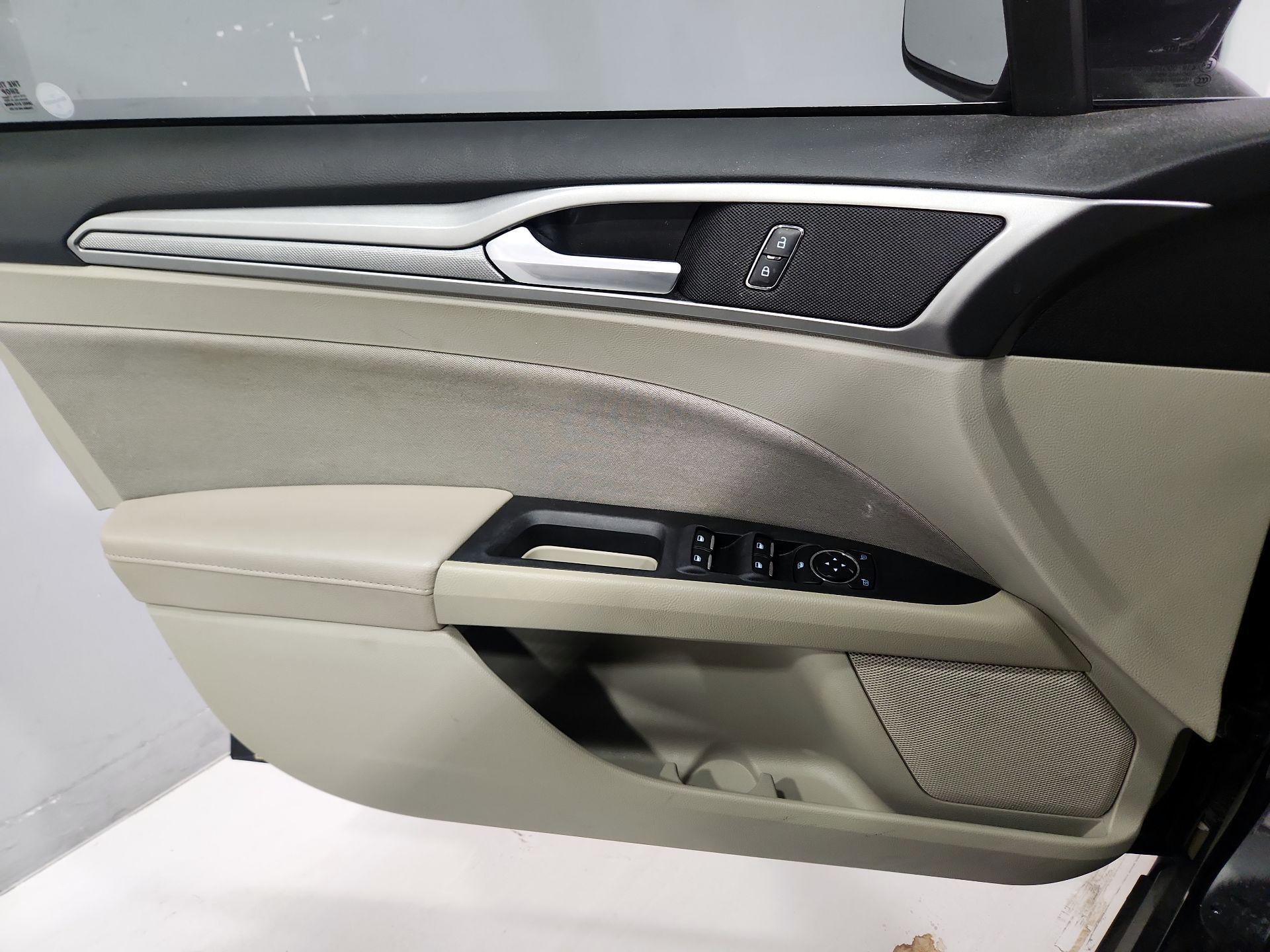 Thumbnail: 2019 Ford Fusion - 12