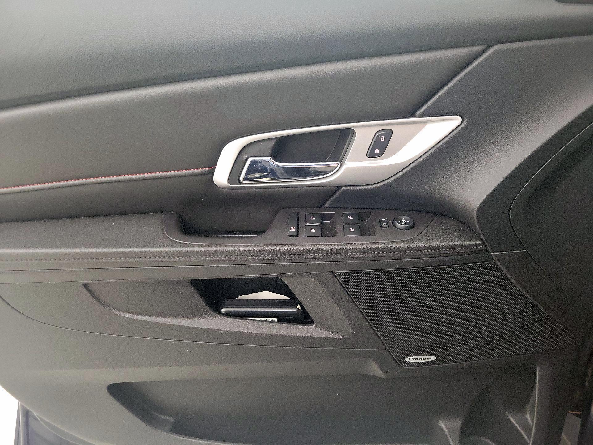 Thumbnail: 2017 GMC Terrain - 12