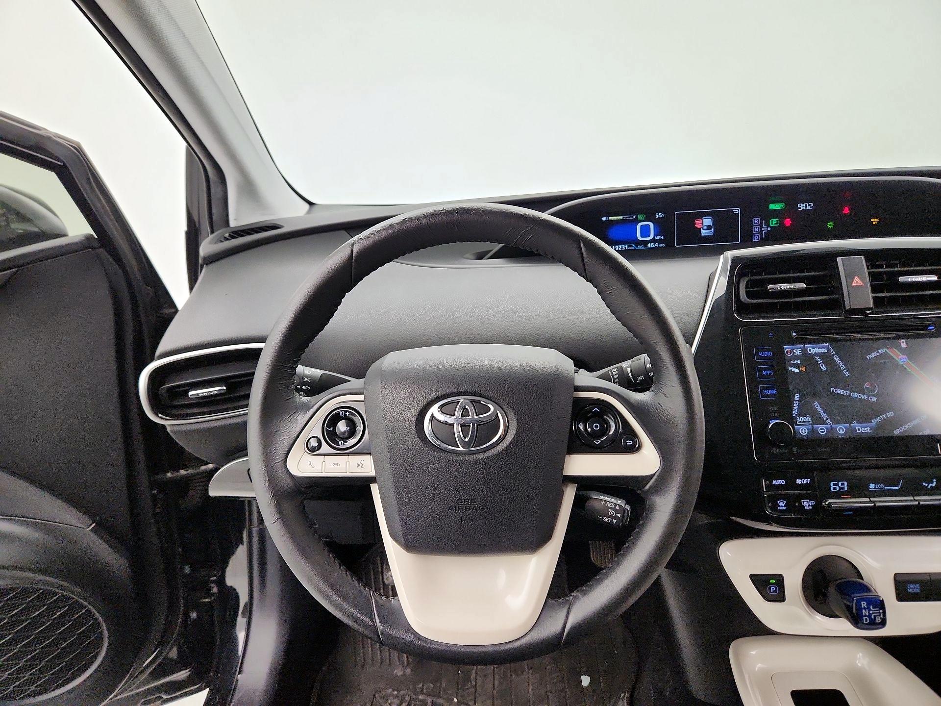 Thumbnail: 2016 Toyota Prius - 10