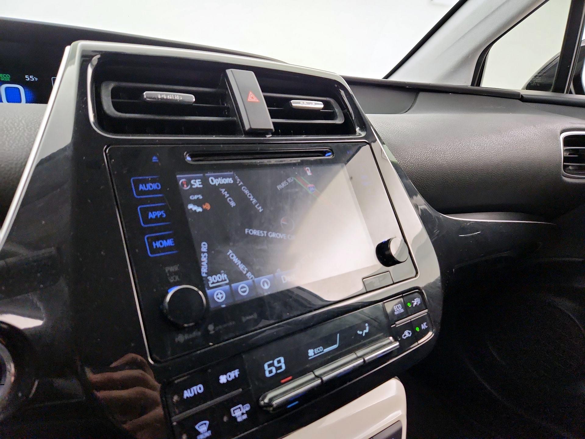 Thumbnail: 2016 Toyota Prius - 14