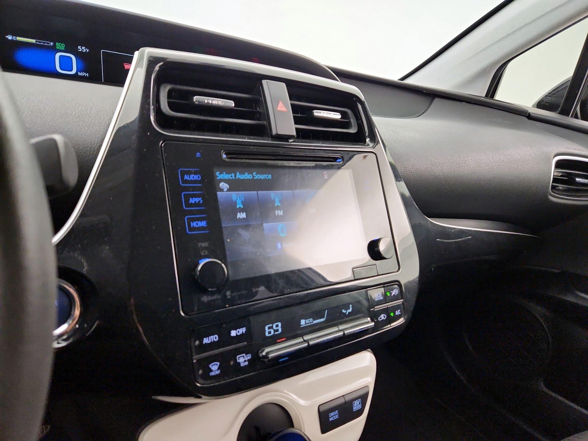 Thumbnail: 2016 Toyota Prius - 16