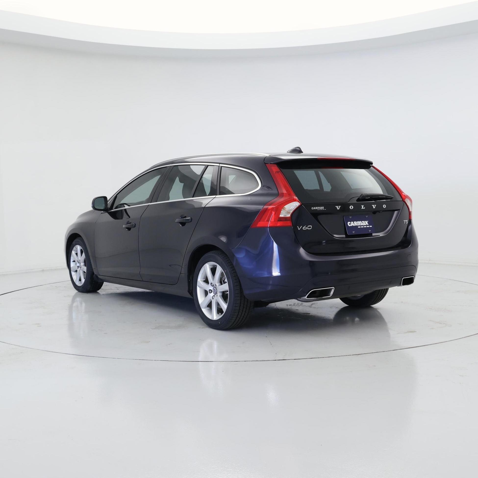 Thumbnail: 2017 Volvo V60 - 2