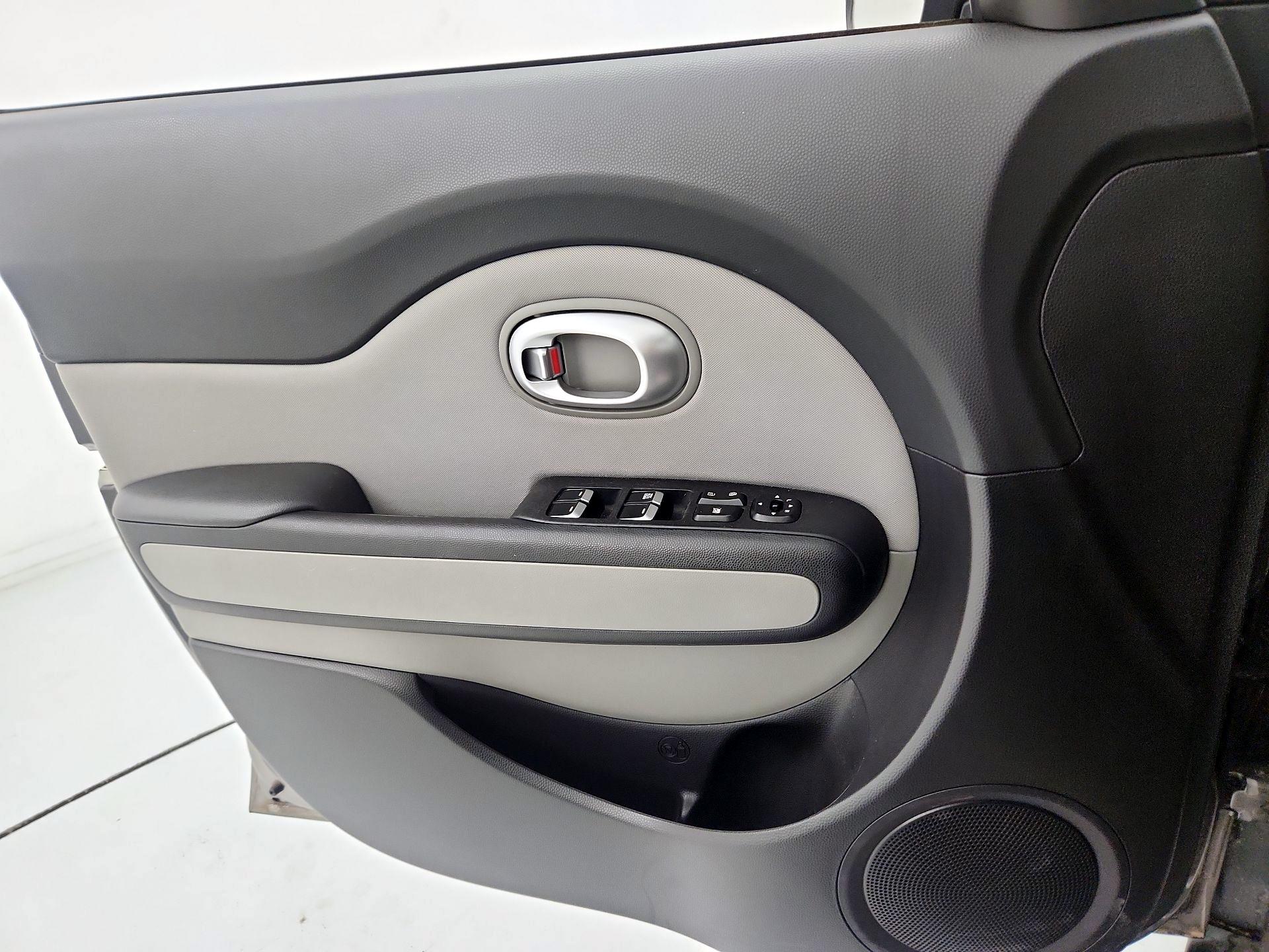 Thumbnail: 2018 Kia Soul - 12