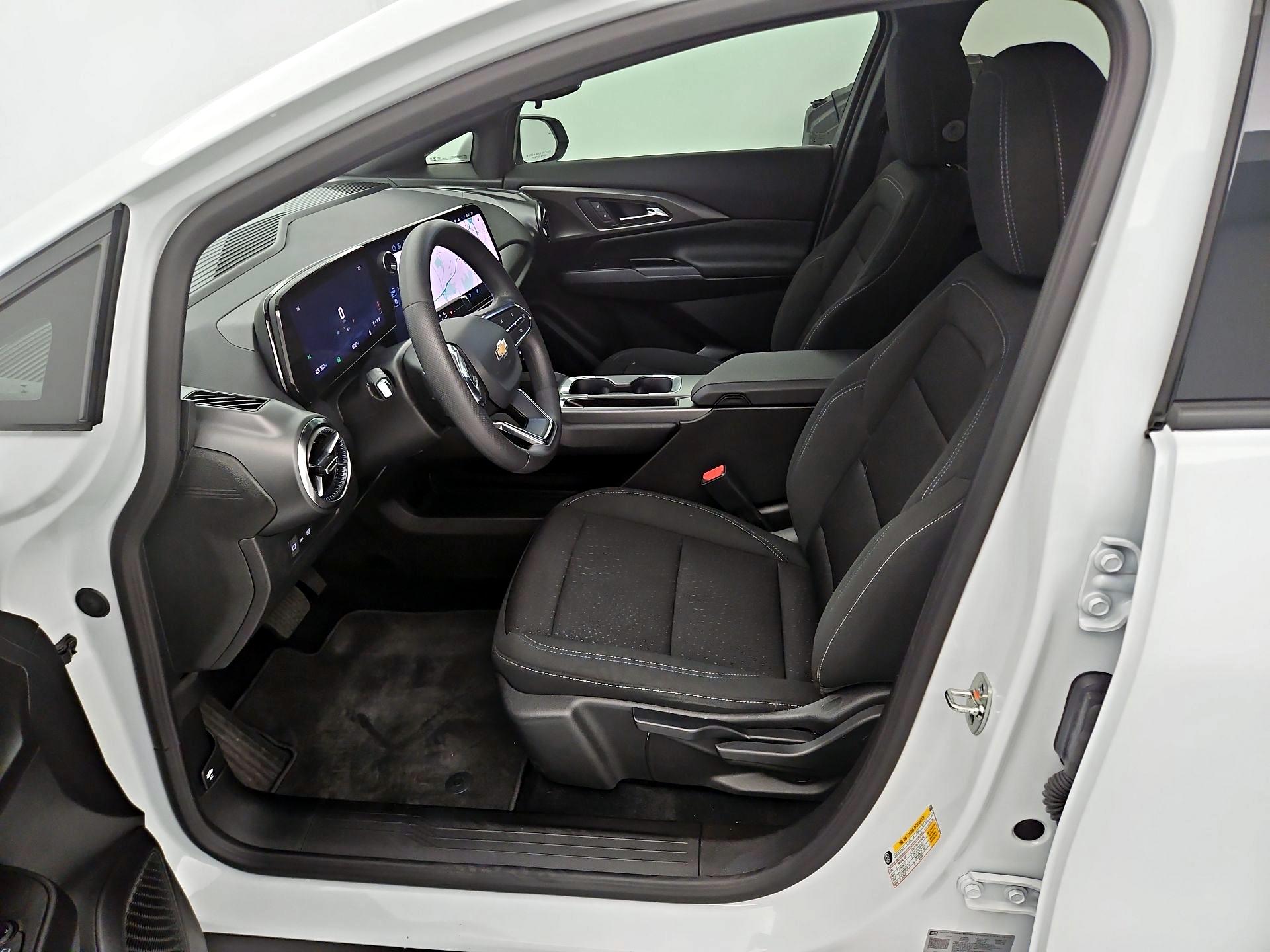 Thumbnail: 2025 Chevrolet Equinox - 11