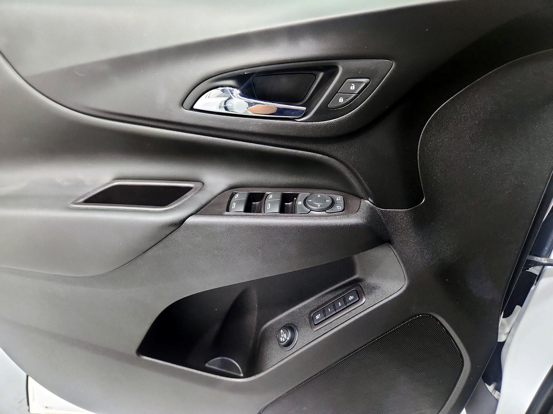 Thumbnail: 2021 Chevrolet Equinox - 12