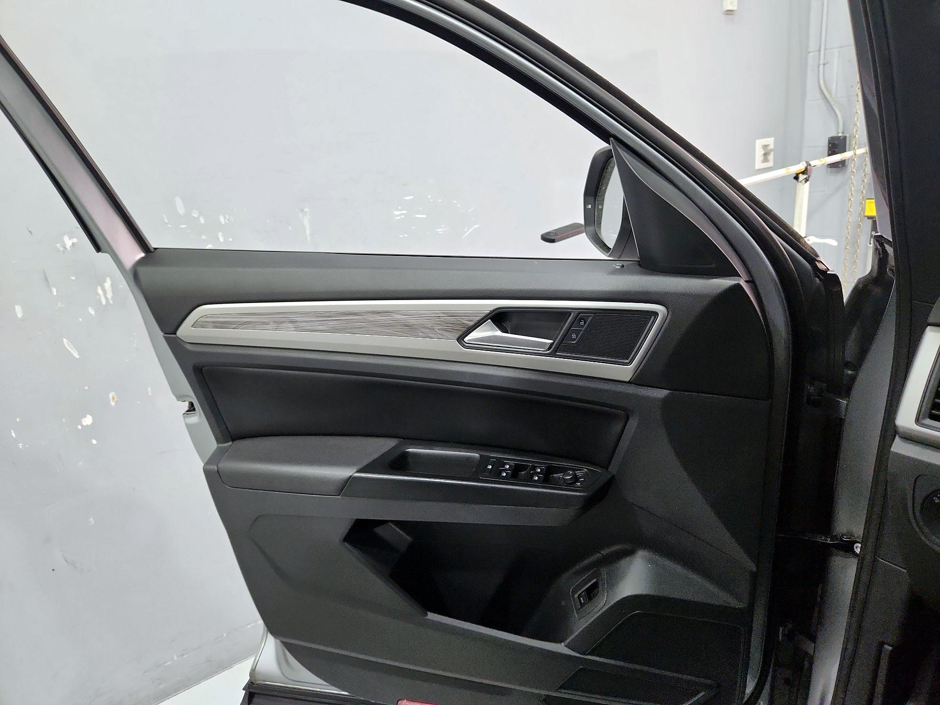 Thumbnail: 2020 Volkswagen Atlas - 12