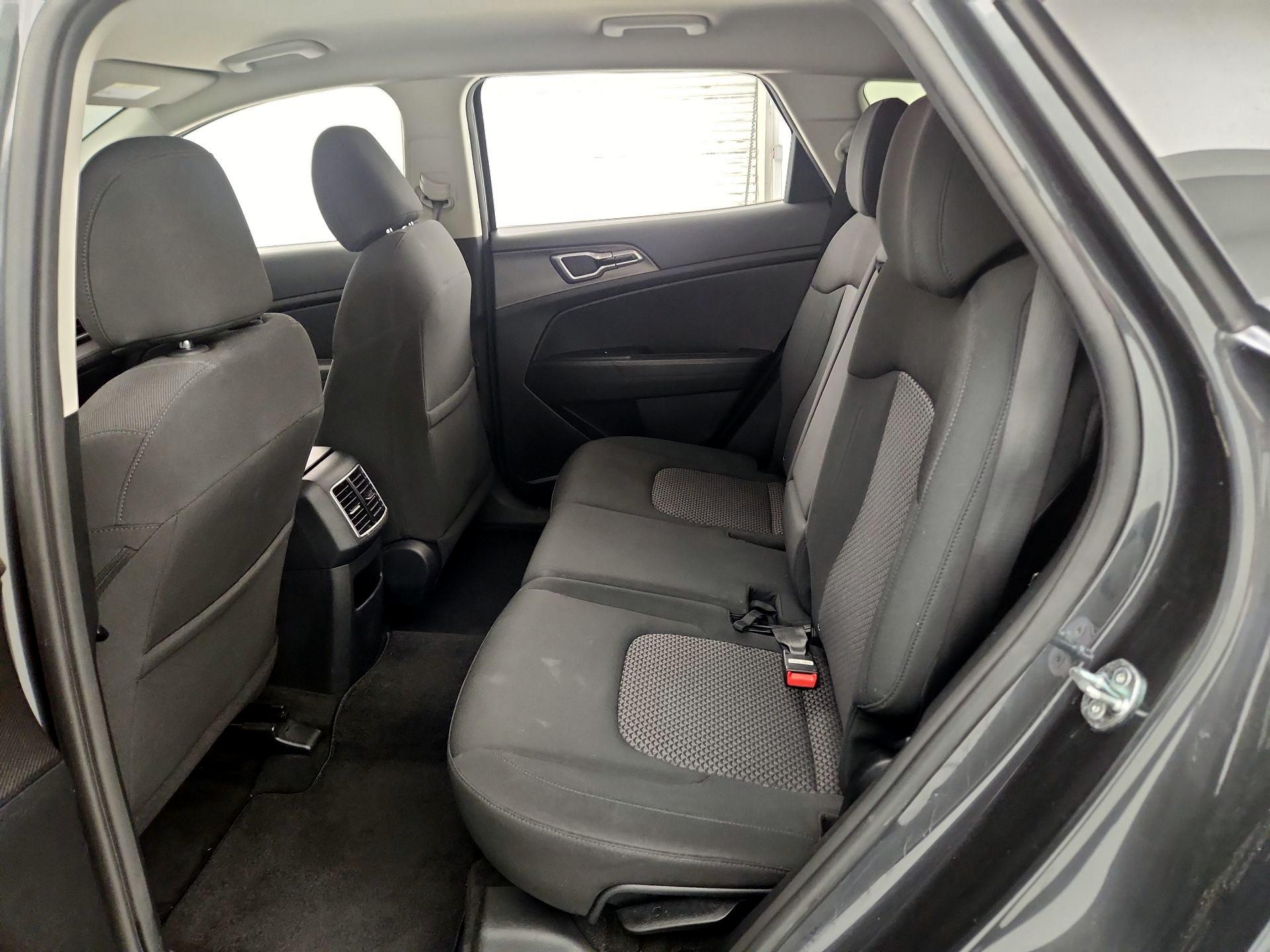 Thumbnail: 2023 Kia Sportage - 19