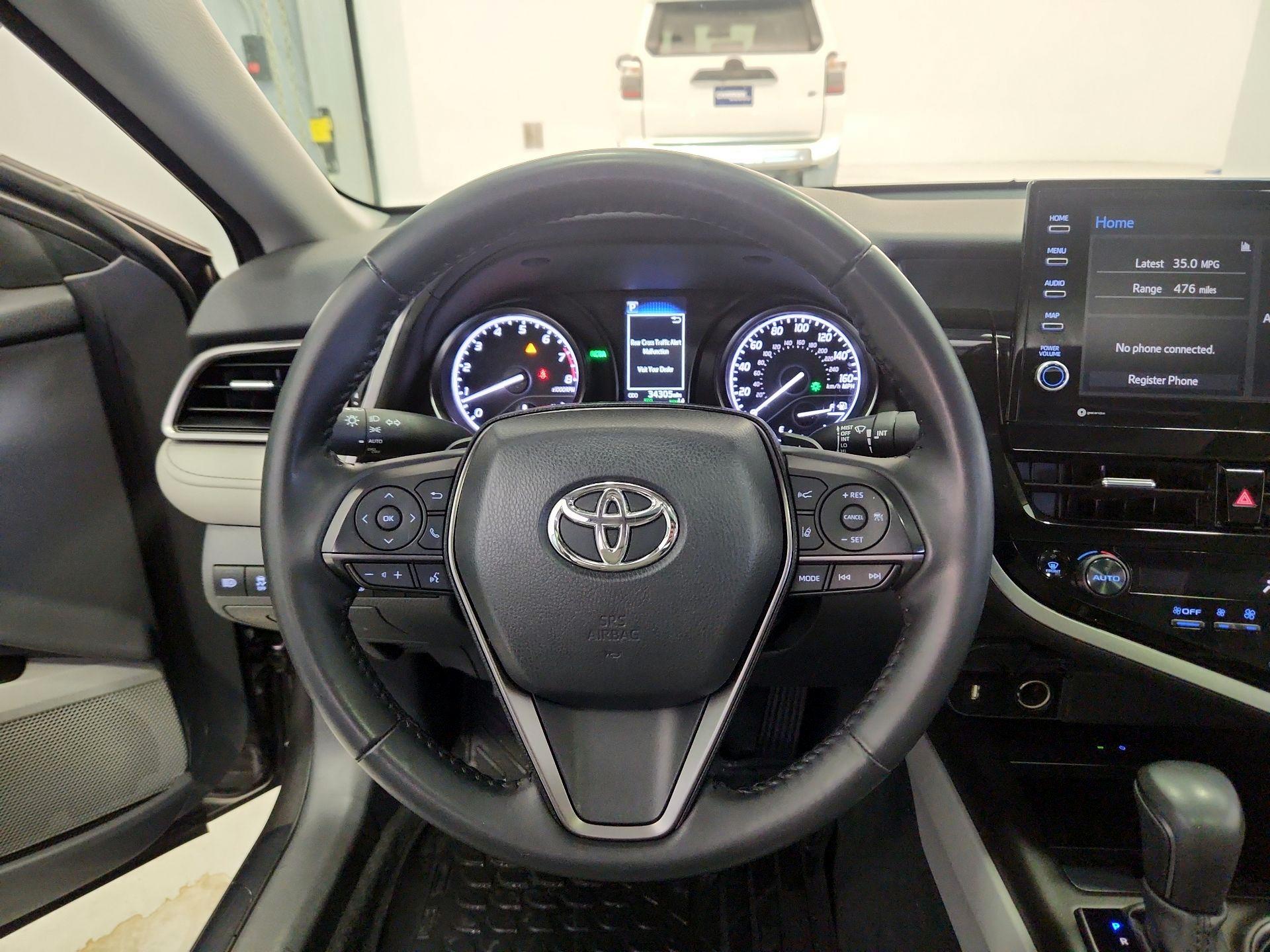 Thumbnail: 2022 Toyota Camry - 10