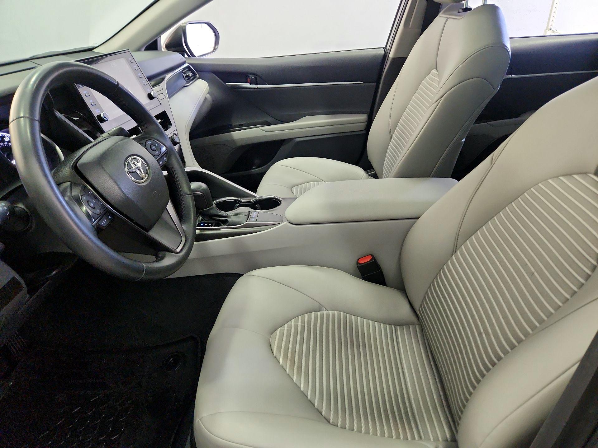 Thumbnail: 2022 Toyota Camry - 11