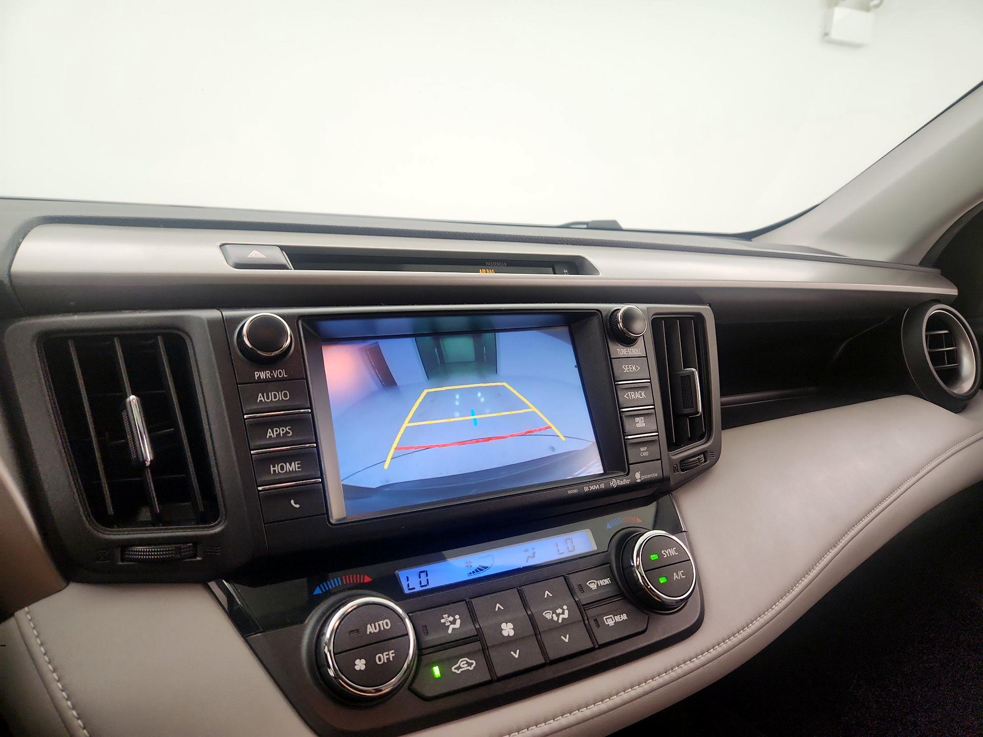 Thumbnail: 2016 Toyota RAV4 - 15