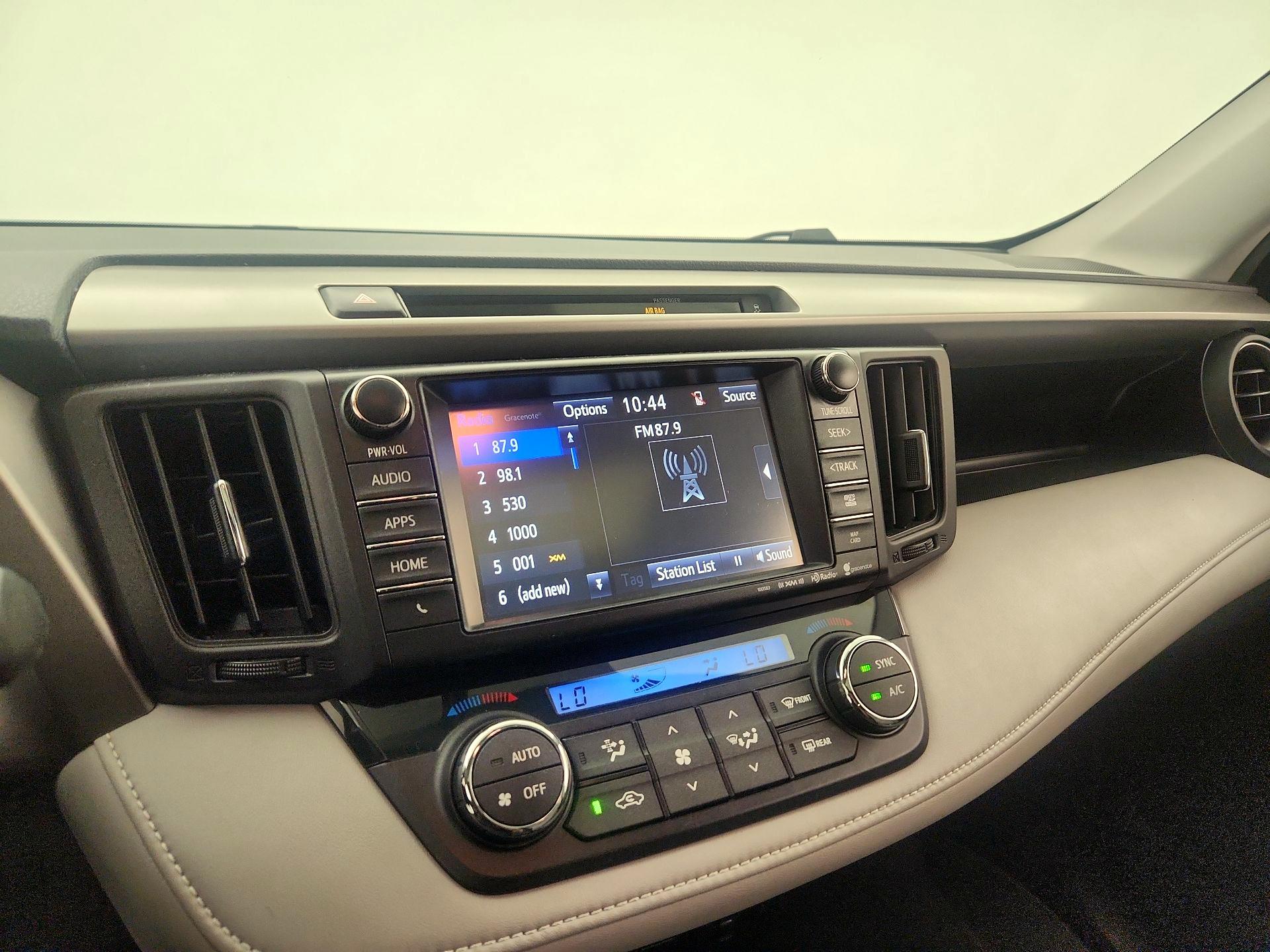 Thumbnail: 2016 Toyota RAV4 - 16