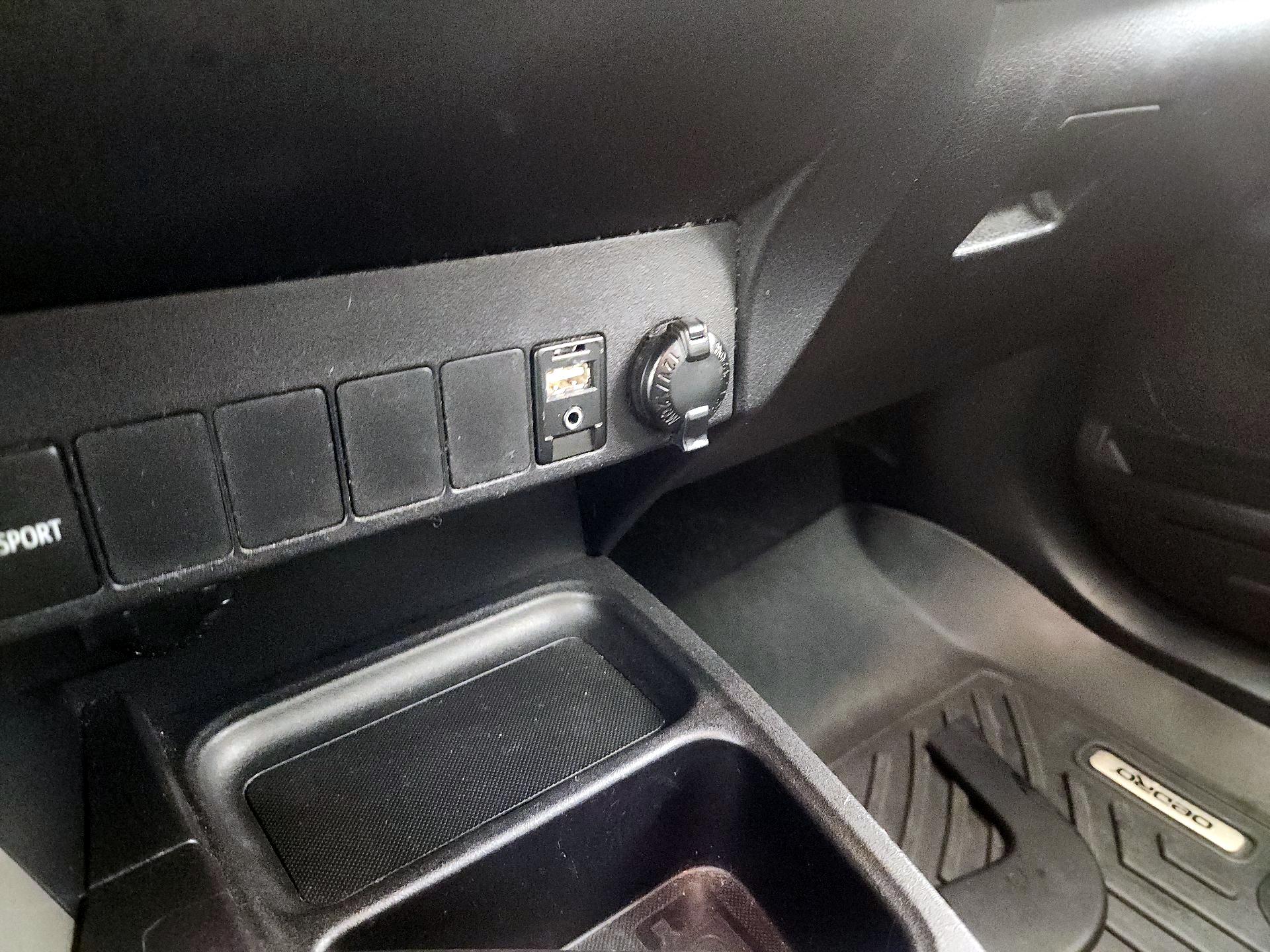 Thumbnail: 2016 Toyota RAV4 - 19