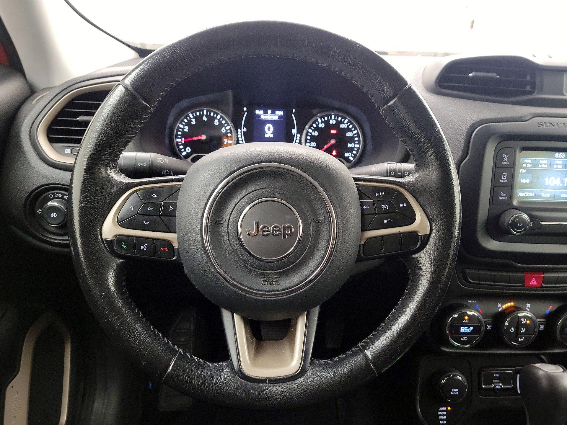 Thumbnail: 2015 Jeep Renegade - 10