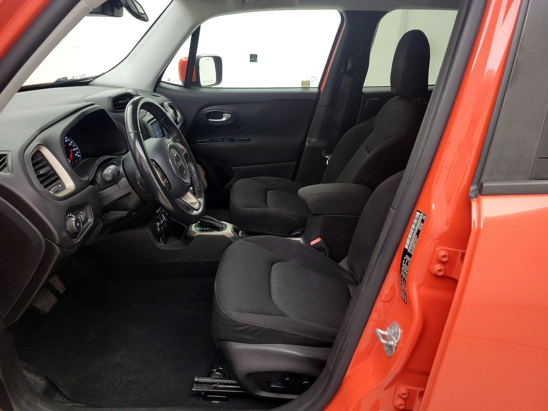 Thumbnail: 2015 Jeep Renegade - 11