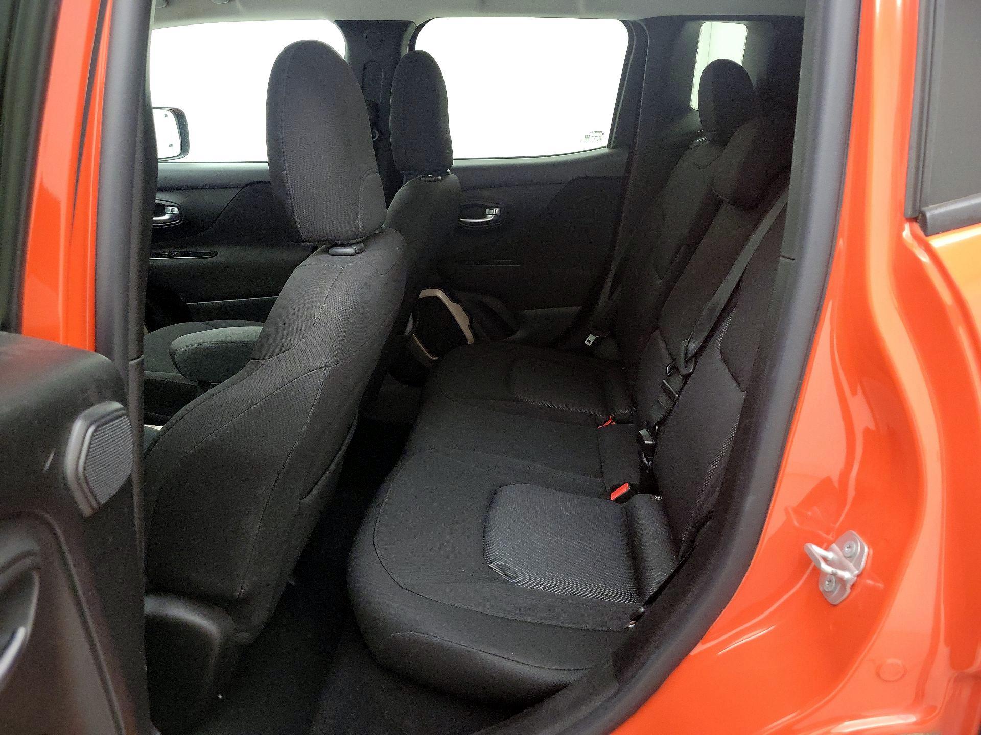 Thumbnail: 2015 Jeep Renegade - 19