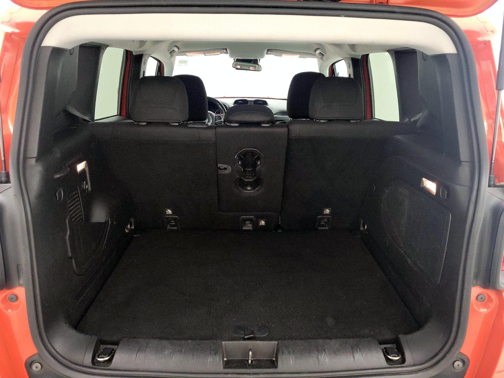 Thumbnail: 2015 Jeep Renegade - 20