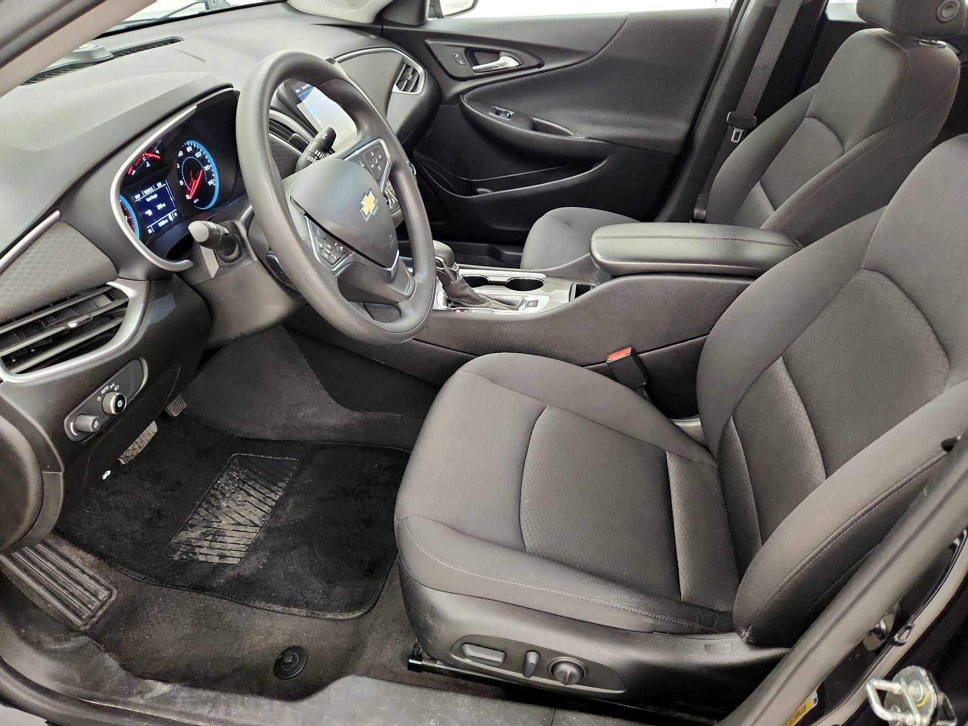 Thumbnail: 2022 Chevrolet Malibu - 9