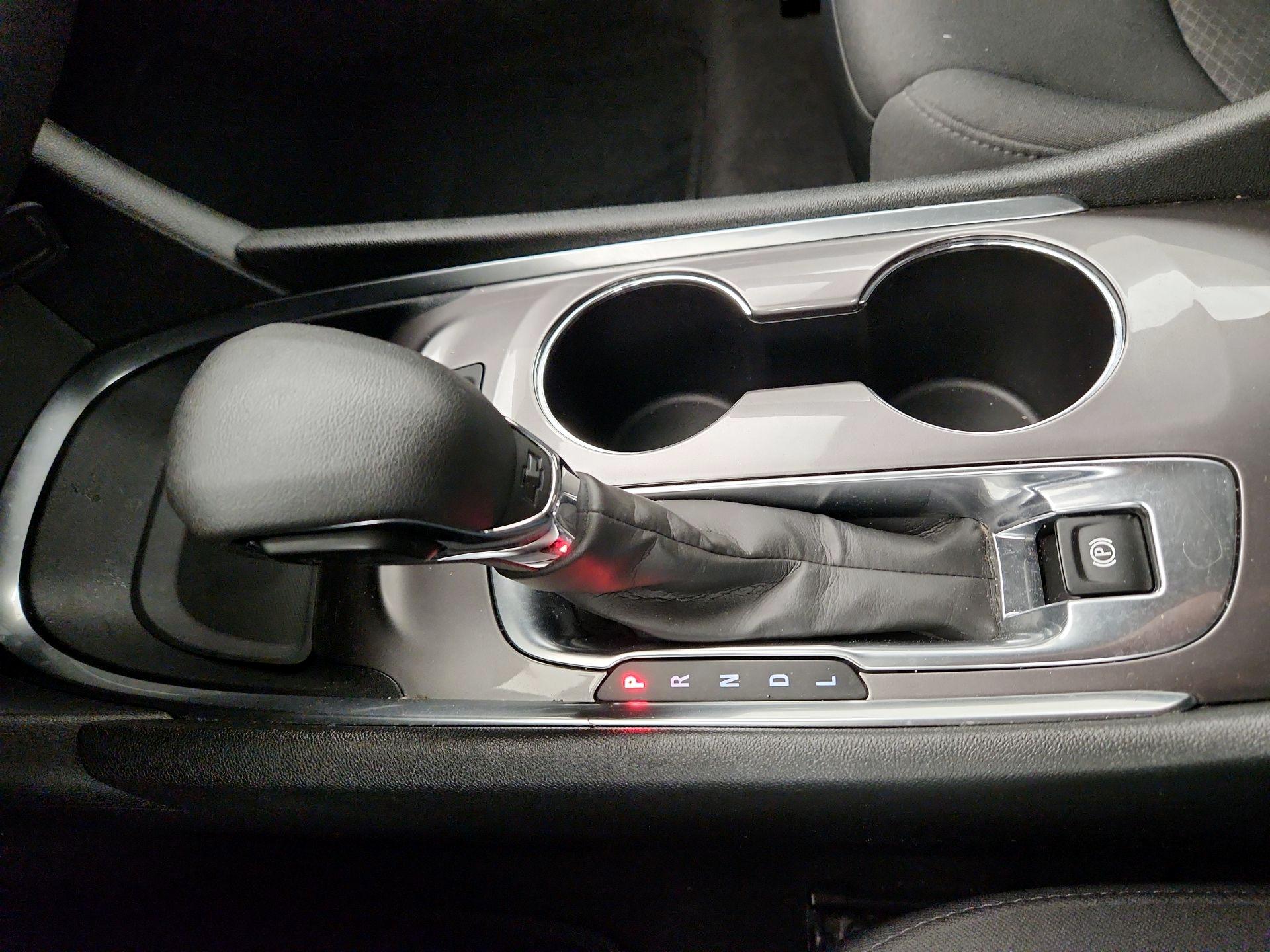 Thumbnail: 2022 Chevrolet Malibu - 15