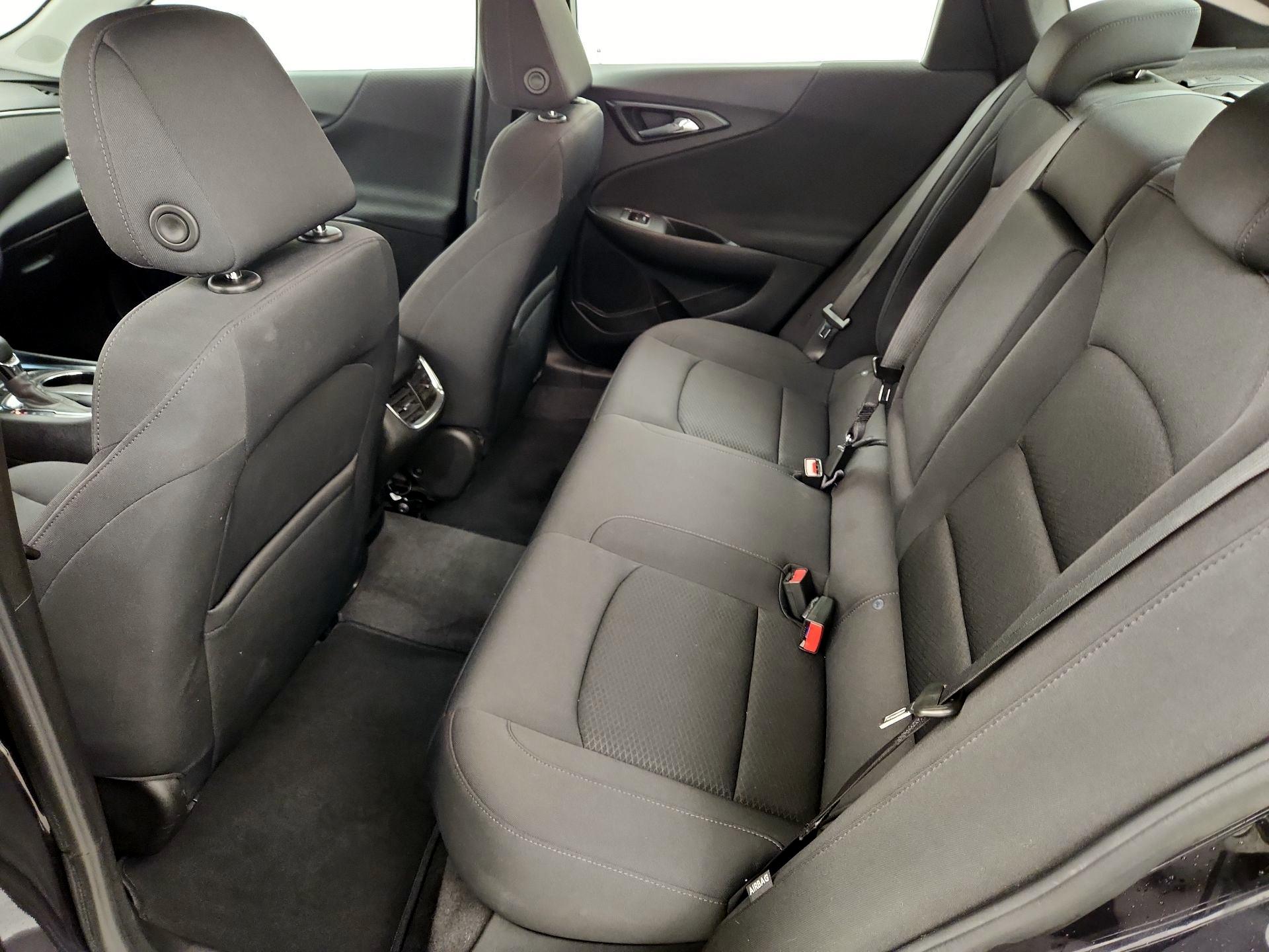 Thumbnail: 2022 Chevrolet Malibu - 17