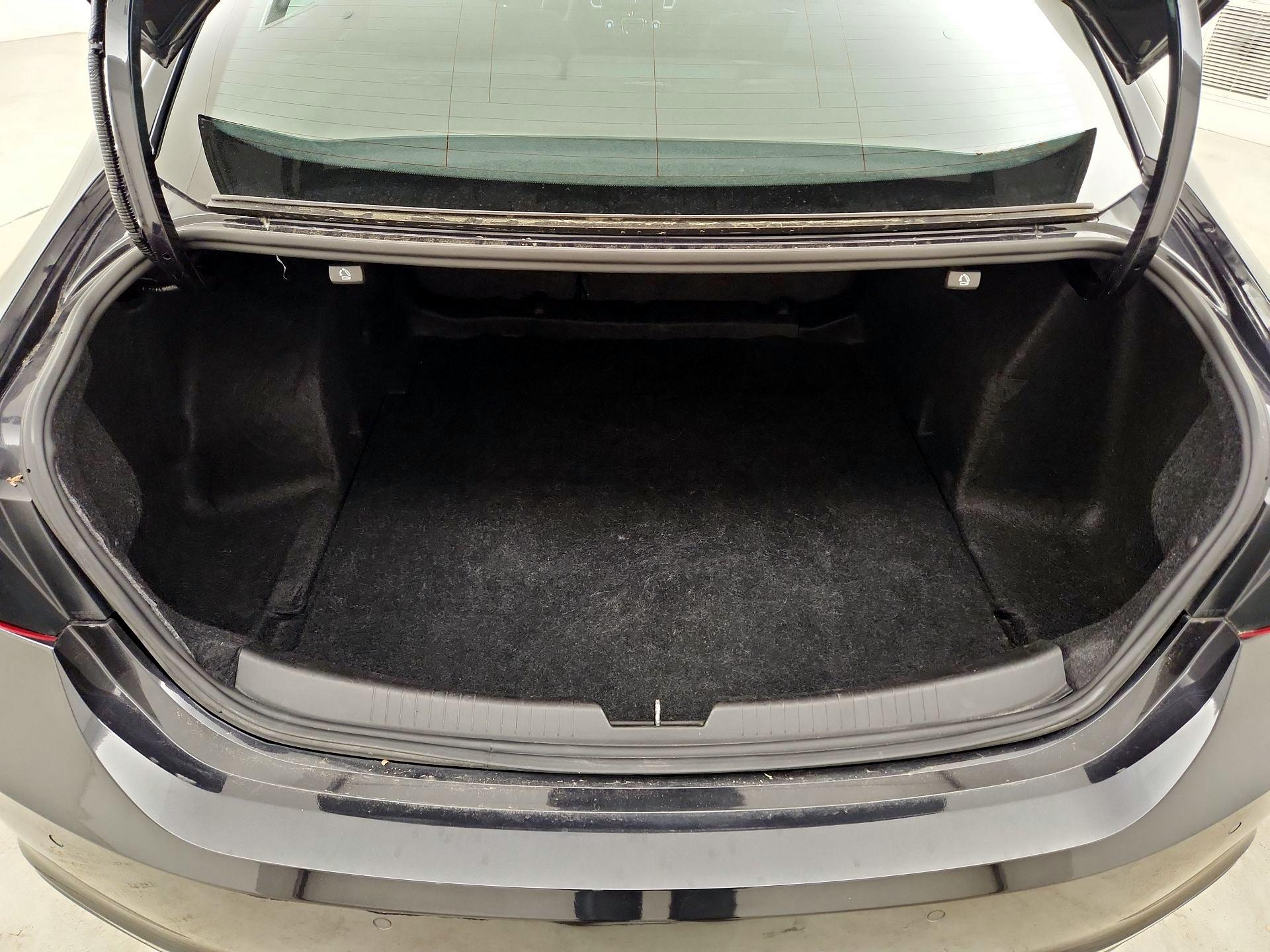 Thumbnail: 2022 Chevrolet Malibu - 18